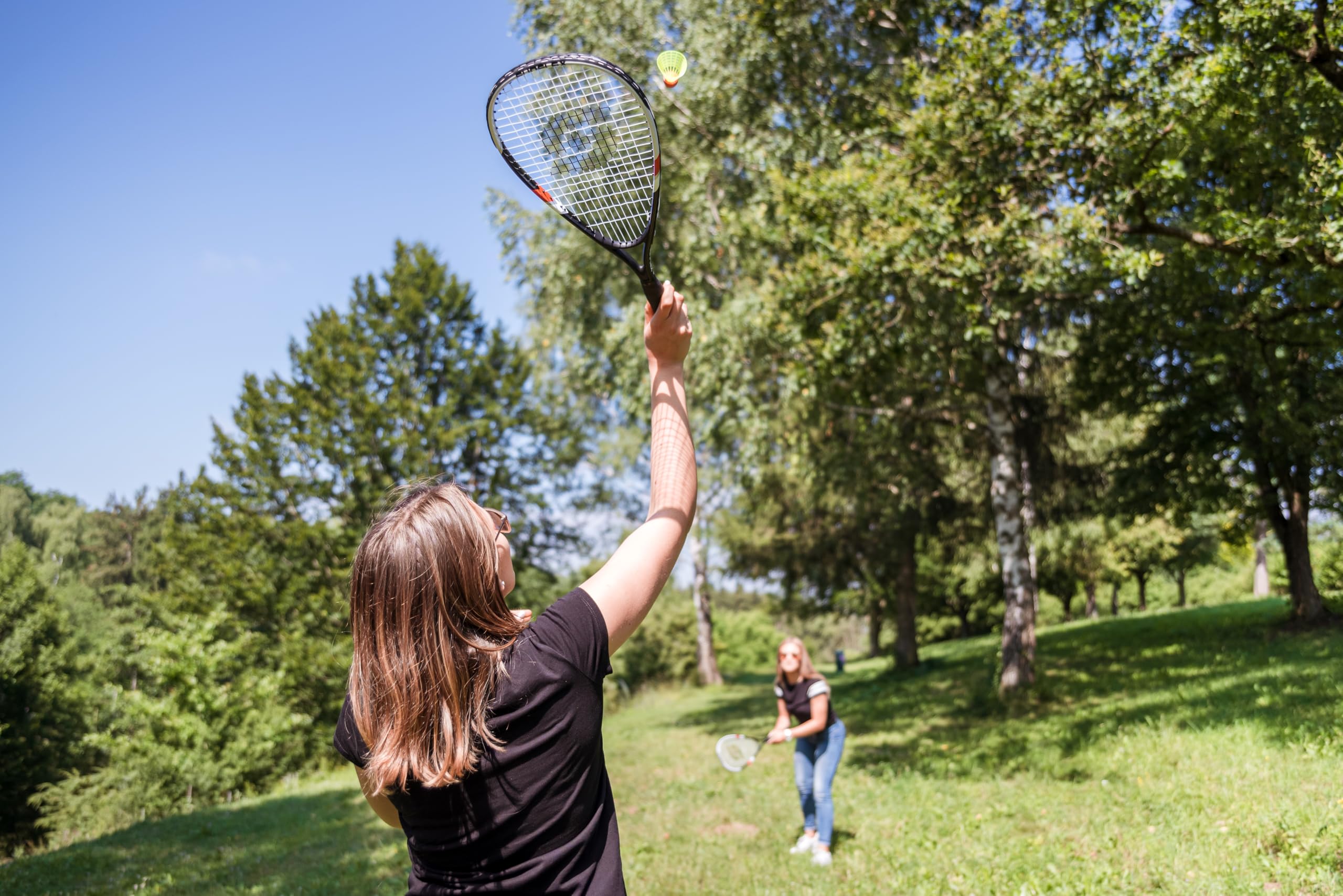 Sunflex® Badminton Sonic Speed Set II Badminton - Unisex - Erwachsene - Federball - Schläger Set - Racket - Windstabile Bälle - für Park, Strand, Wiese - mit Tasche