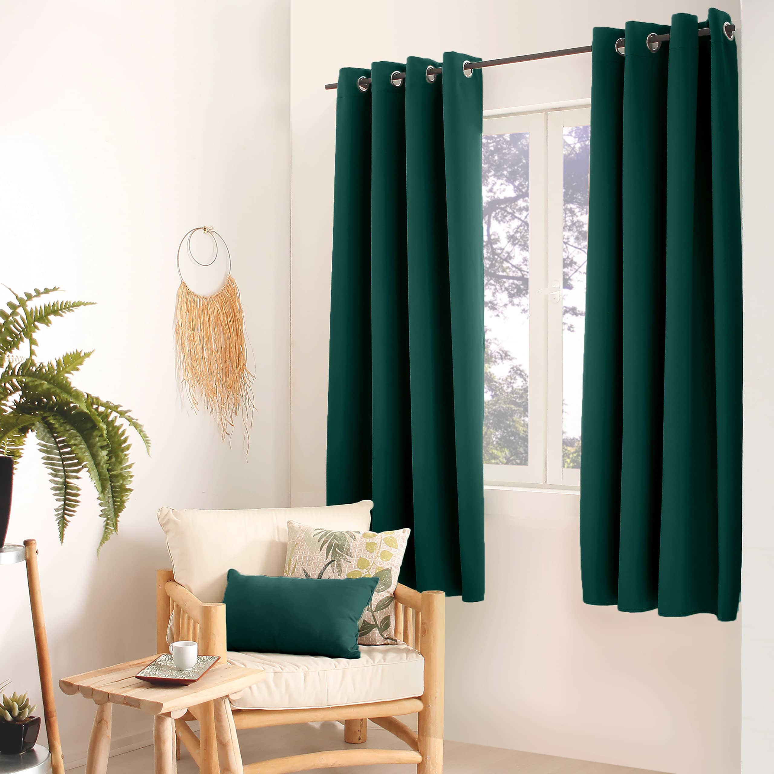 ED ENJOY HOME - Blackout curtain with 8 eyelets made of chrome-plated metal, diameter 4 cm, 100% polyester, 210 g/m², 140 x 180 cm, dark green, ready to hang, easy to clean