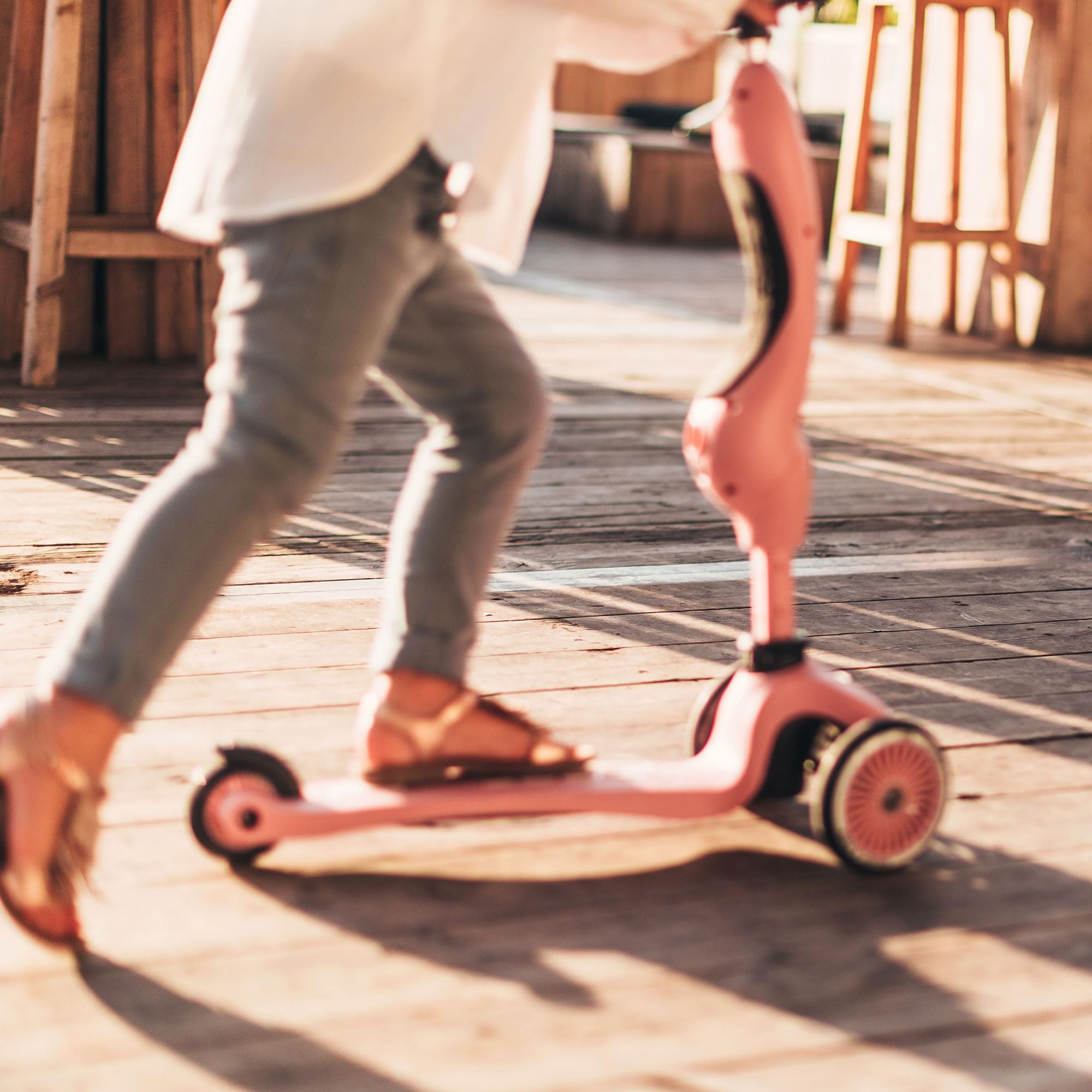 Scoot & Ride Highwaykick - Monopattino per bambini 1-2 in 1 con sedile, regolabile in altezza, a partire da 1 anno, bici e kickboard, struttura stabile con cuscinetto di sicurezza, per statura di 82