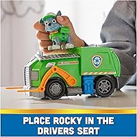 Vista 4 de PAW Patrol, Camión de reciclaje de Rocky, camión de juguete con figura de acción coleccionable, juguetes para niños con conciencia sostenible