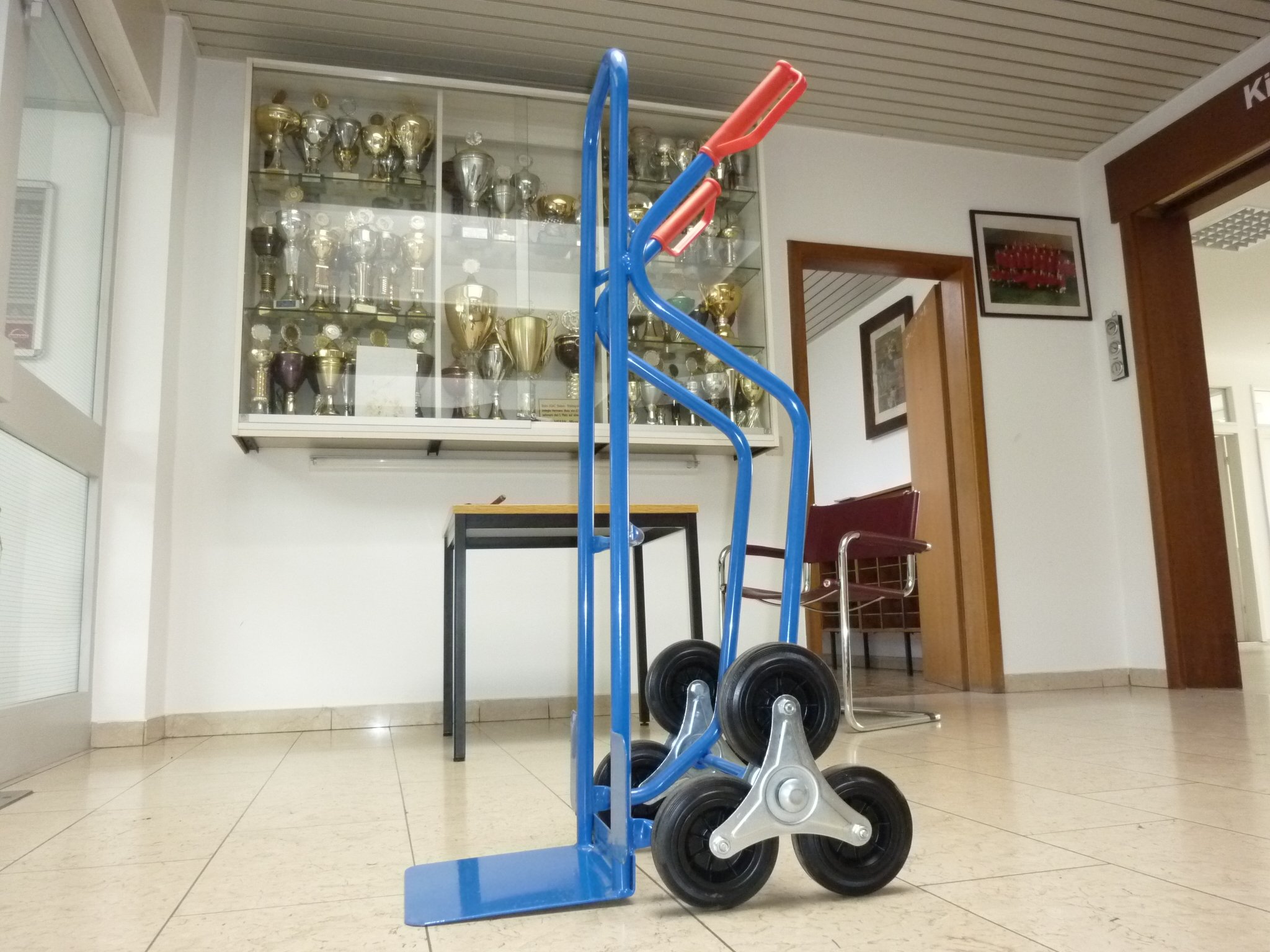 RLW-Treppenkarre Treppensteiger Sackkarre (Aluminium leicht) | Treppensteiger, Sackkarre, Stapelkarre, Höhe 1.180 mm, Große Ladeschaufel 280 x 280 mm