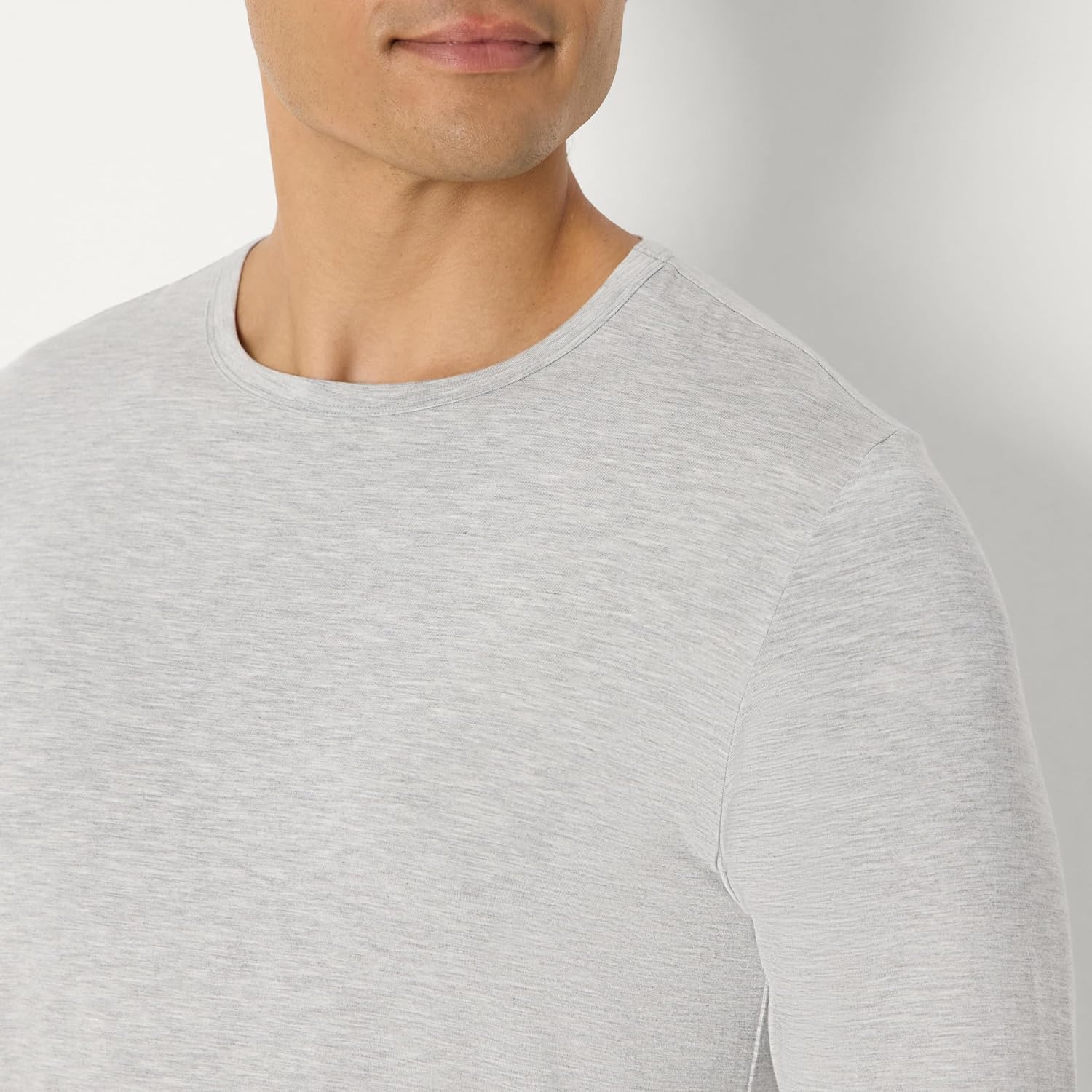 Amazon Essentials Men's Long Sleeve Super Soft Modal Undershirt, Pack of 2 image 3