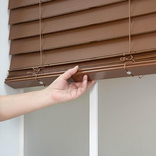 Miniatura 4 de Persiana de madera sintética con cordón
