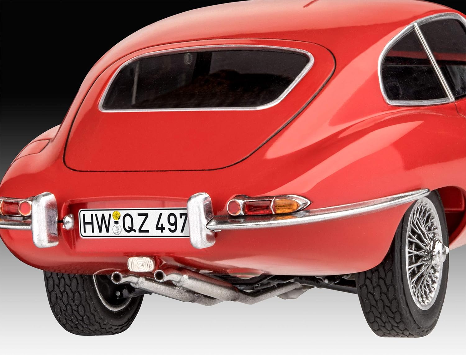 Revell 07668 Jaguar E-Type (Coupé) 1:24 Scale Unbuilt/Unpainted Plastic Model Kit, Red
