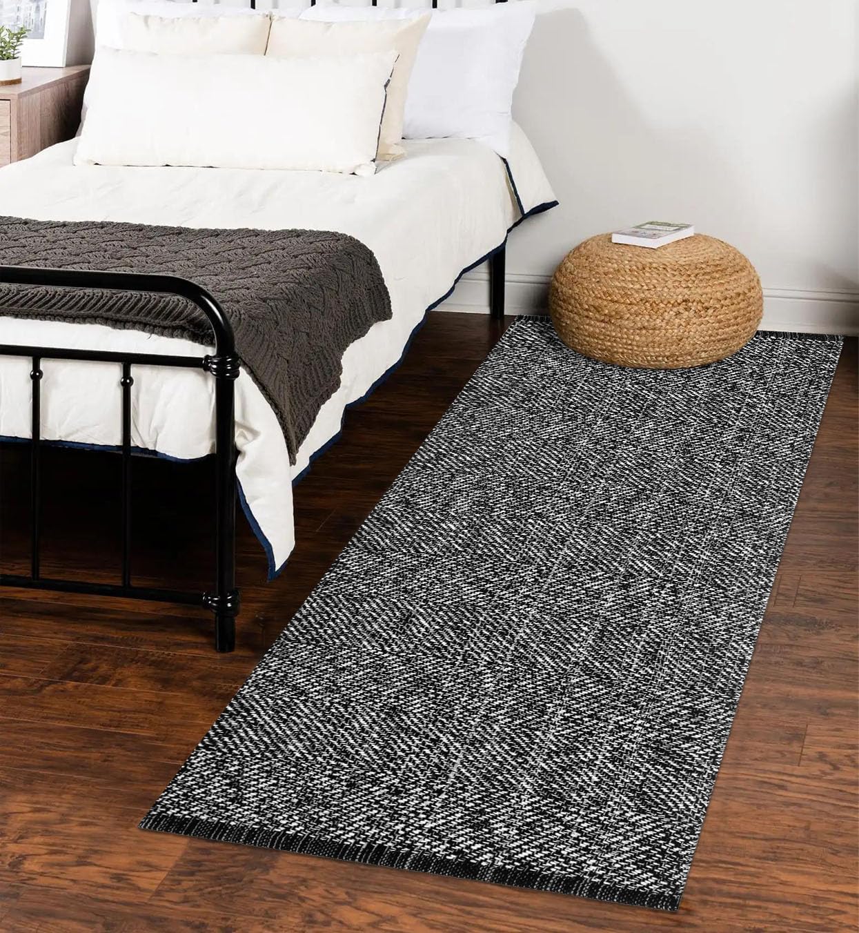 Amazon.com: Boho Washable Bedroom Runner Rug 2'x 5',Black Cream ...