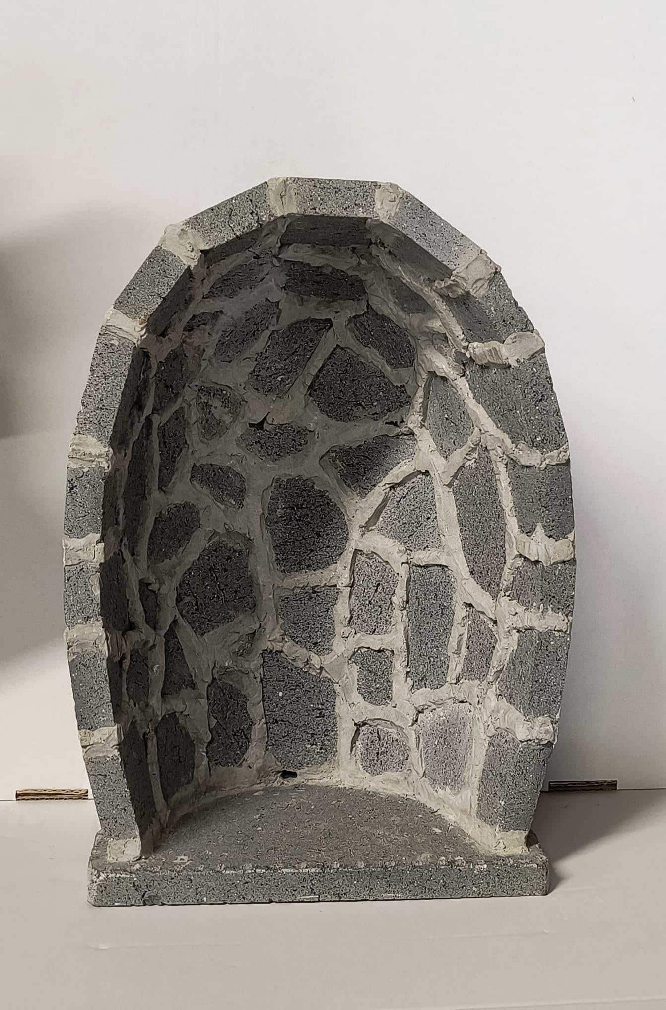 Generico ArteSacraCaravaggio Grotta per statua artigianale in pietra cm 41 x 30 realizzata interamente a mano di produzione artigianale italiana