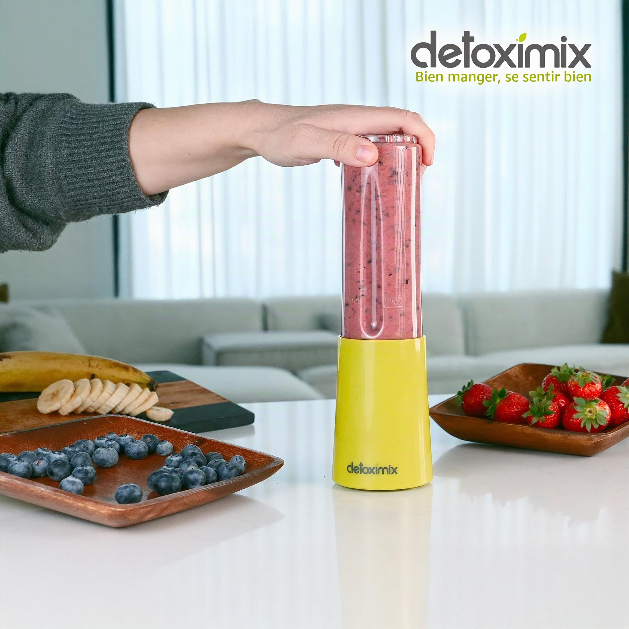 DETOXIMIX - Mini Blender Compact 150W 280ml - Smoothie Milk-shake Jus Fruits ou Légumes - 2 Bouteilles Gourdes avec Couvercle de Voyage + Livret de Recettes Inclus - Plastique sans BPA 4 Lames - Blanc