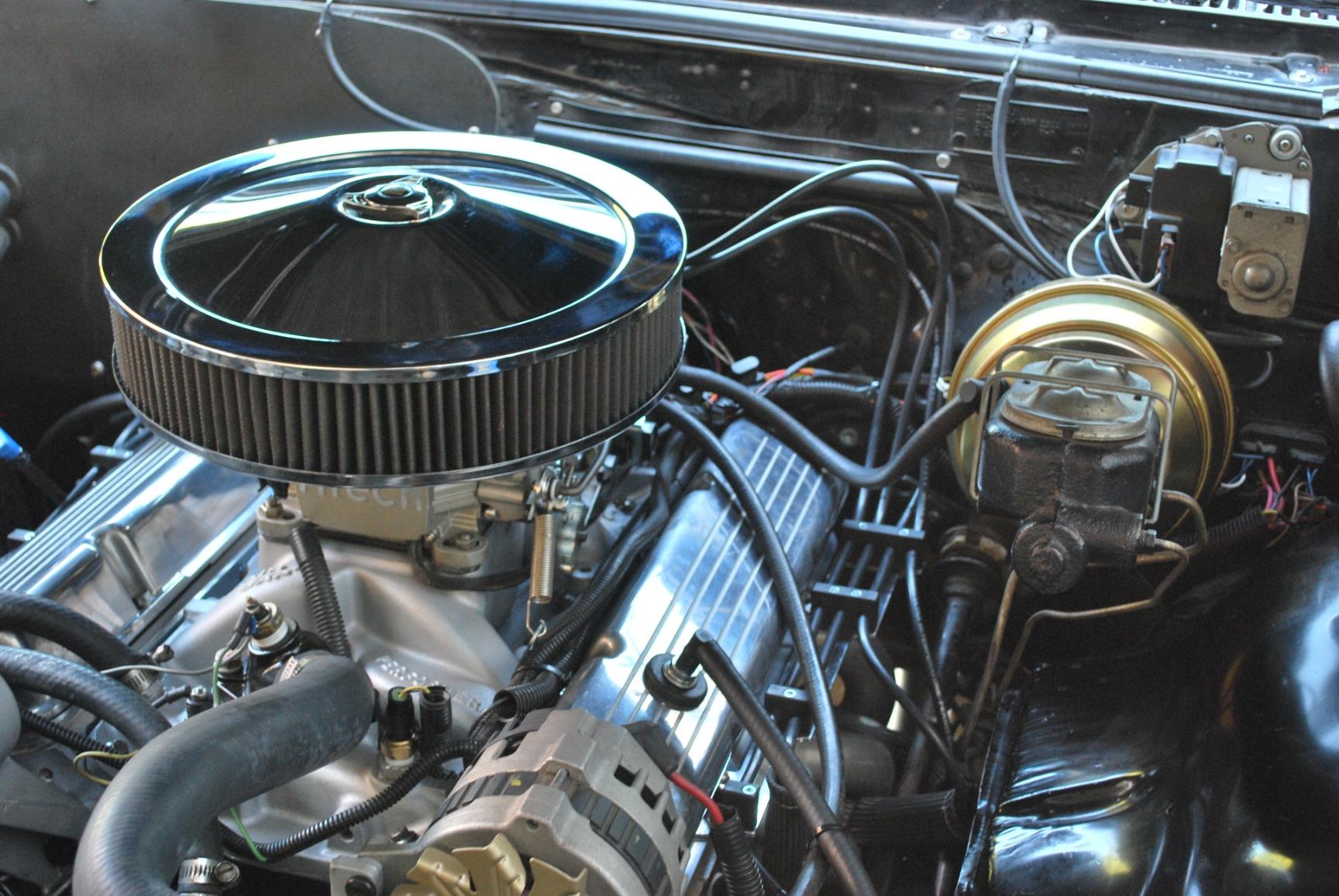 R&M Specialties 1101P Polished Spark Plug Wire Loom Set for