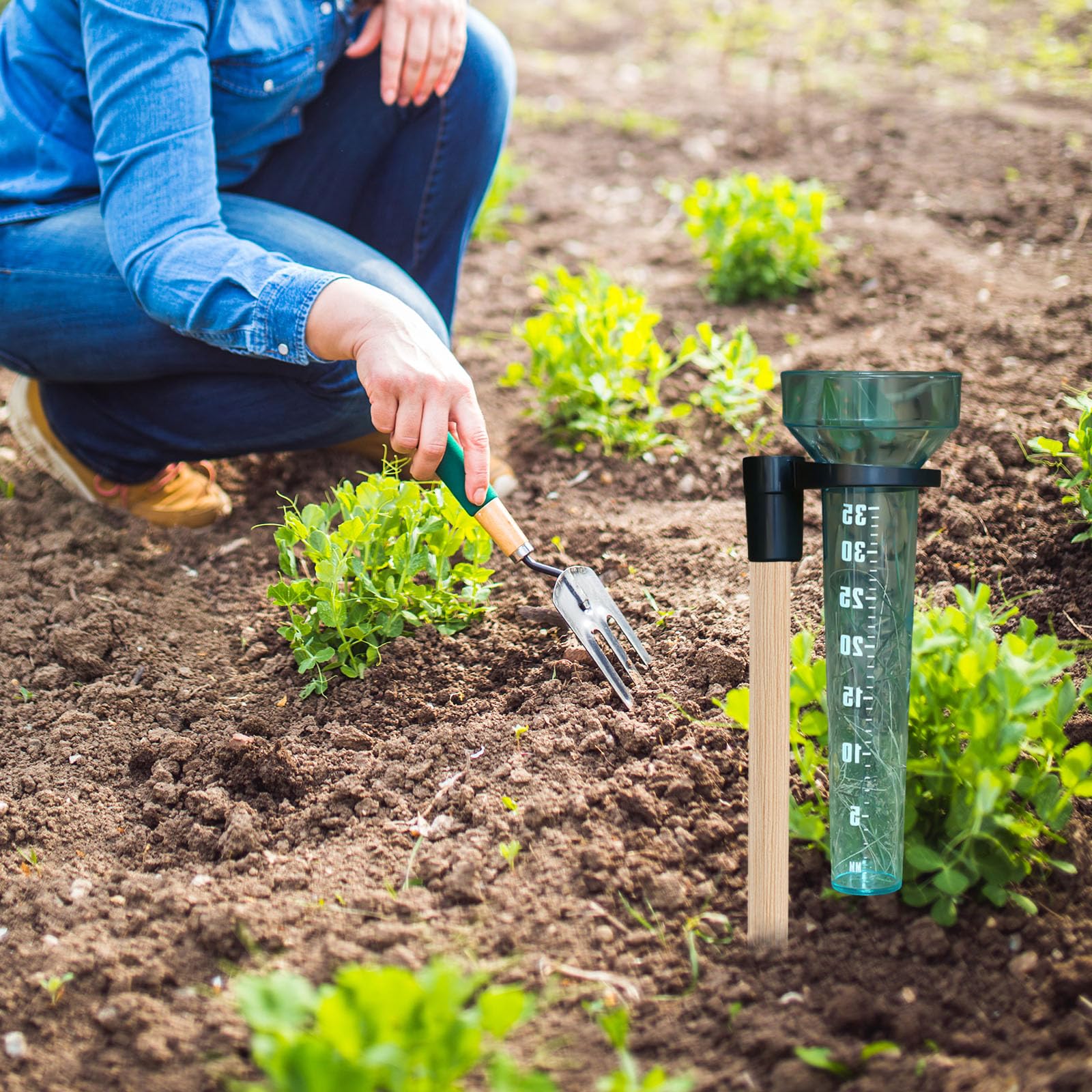 Robuster Kunststoff-Regenmesser 35 mm mit Halterung, einfach zu montieren for Garten, Bauernhof & Außenbereich