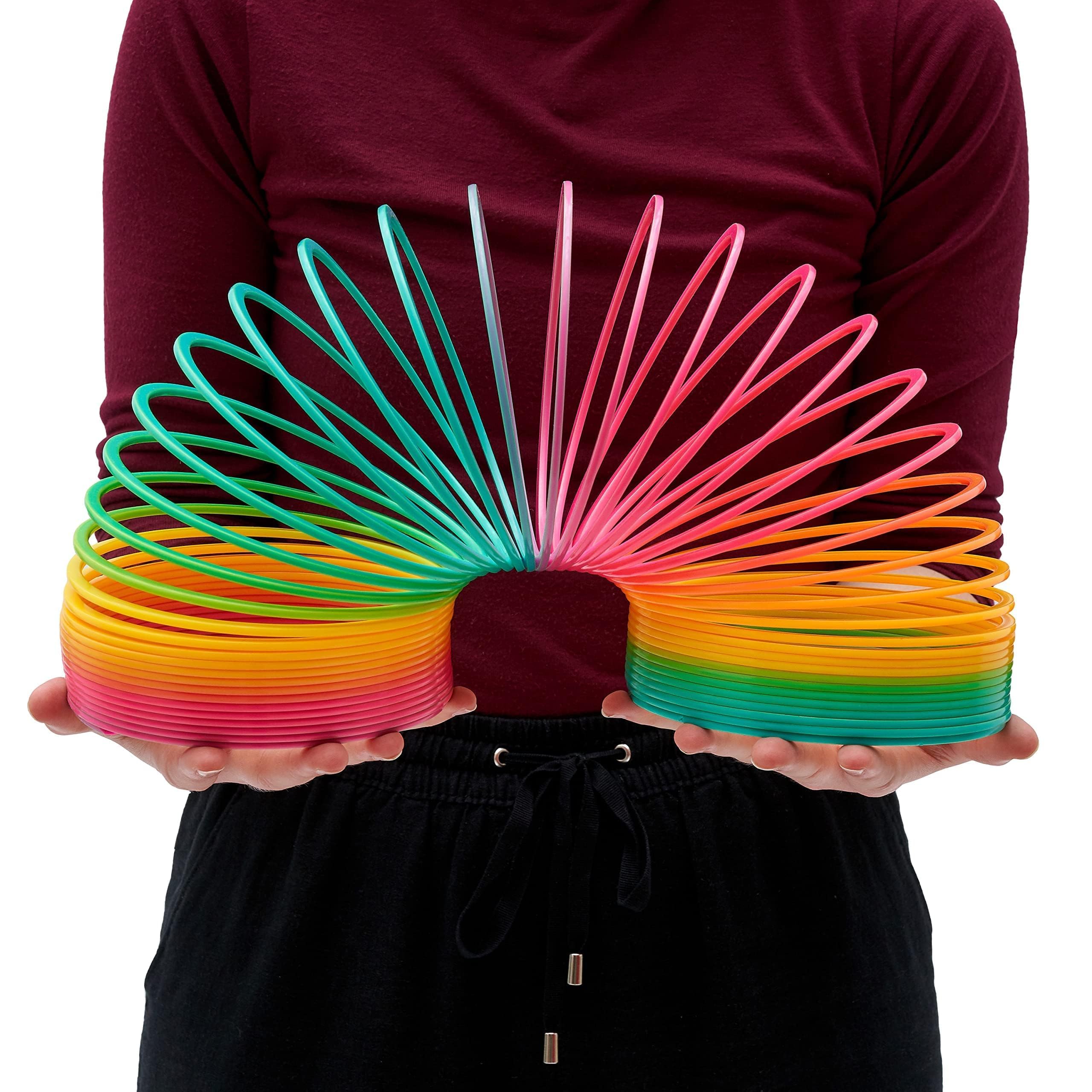 THE TWIDDLERS Géant Jouet à Ressort Arc-en-Ciel pour Enfants - XXL 15cm - Ressort Magique - Cadeau Anniversaire & de Noël pour Enfants, Garçons & Filles