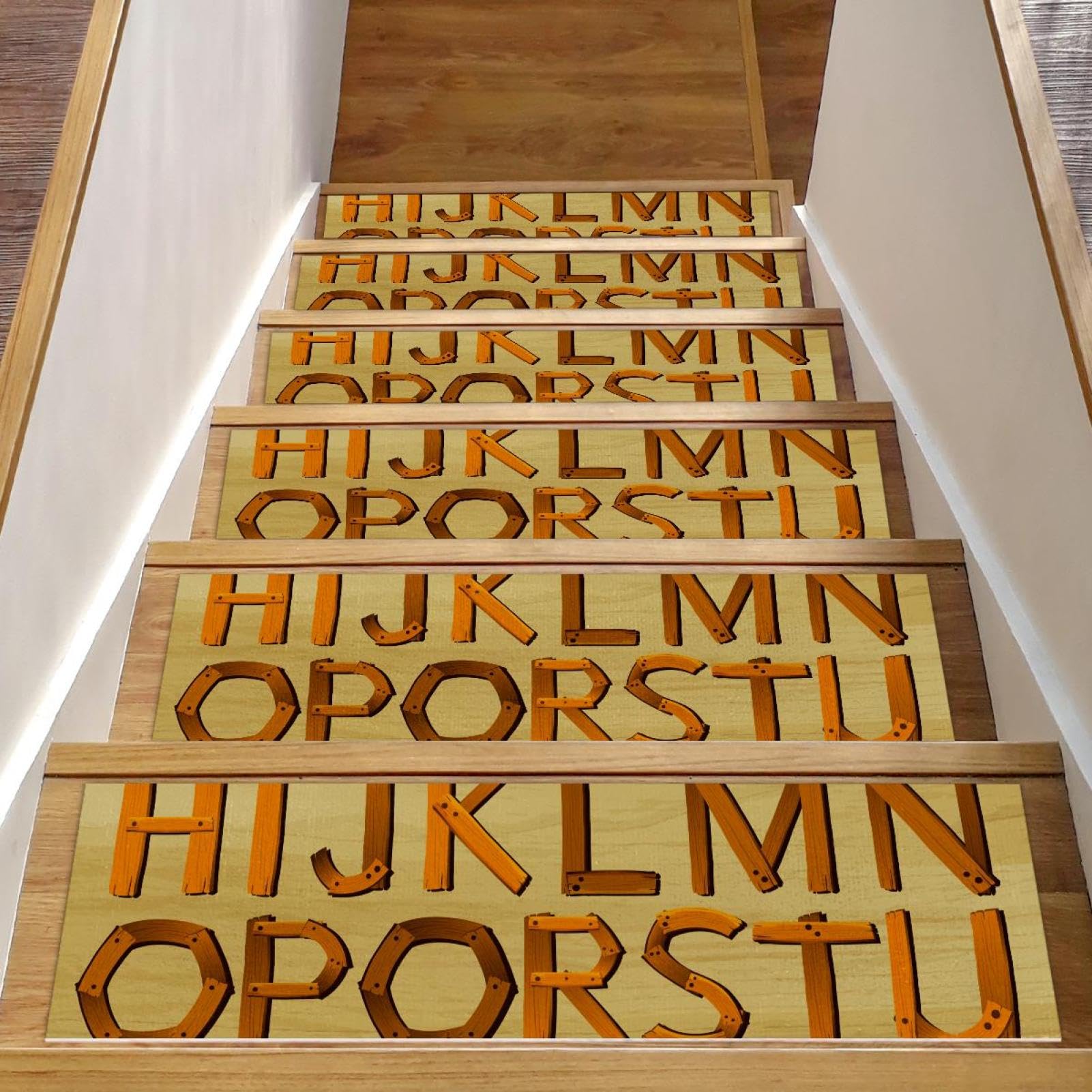 Alfombrillas de madera para escaleras con alfabeto en salones y hogares familiares