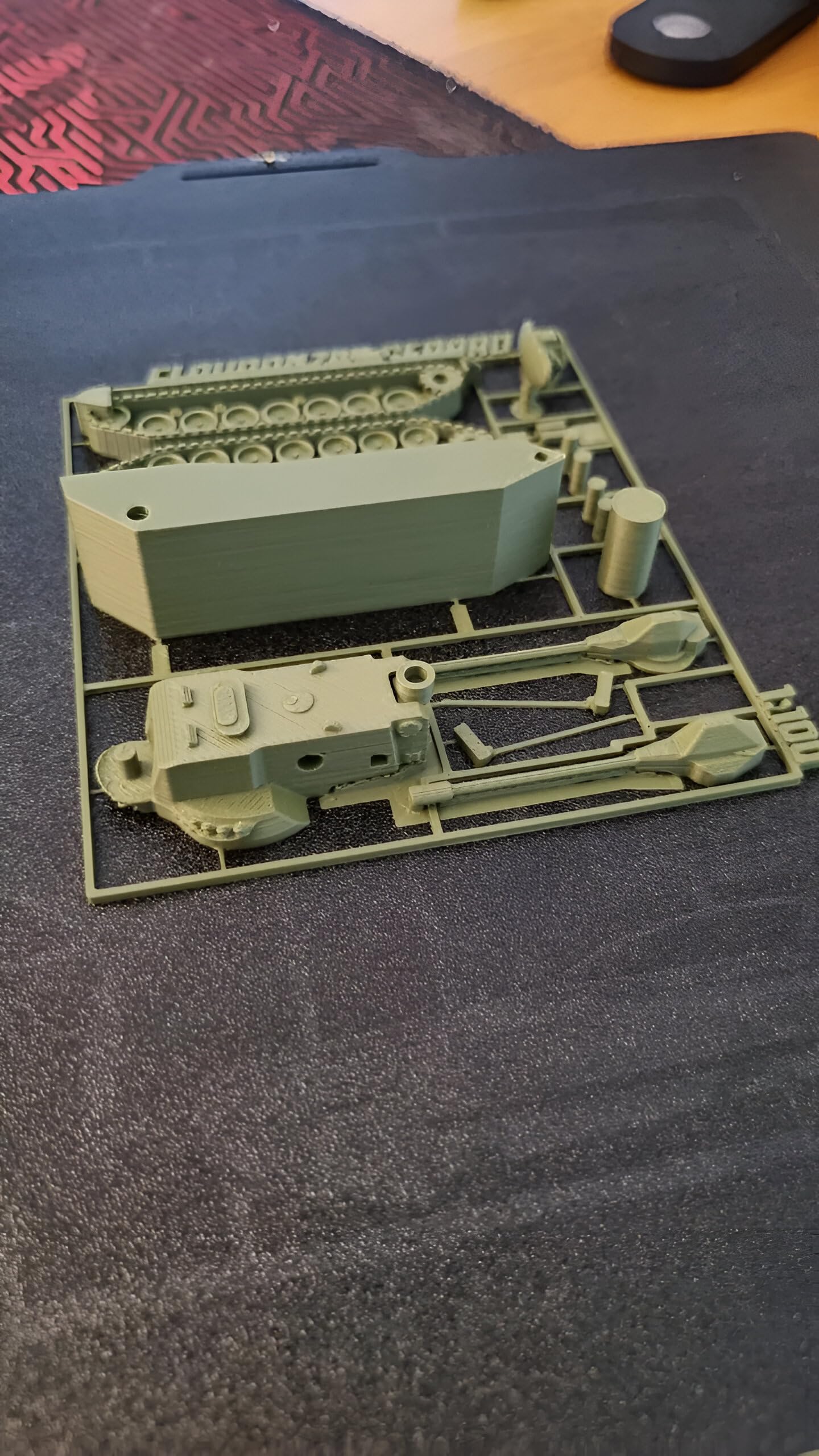 BHISRA FAB Flakpanzer Gepard Military Tank Model Kit, Plastic Assembly Parts, Scale Model - Image 4 thumbnail