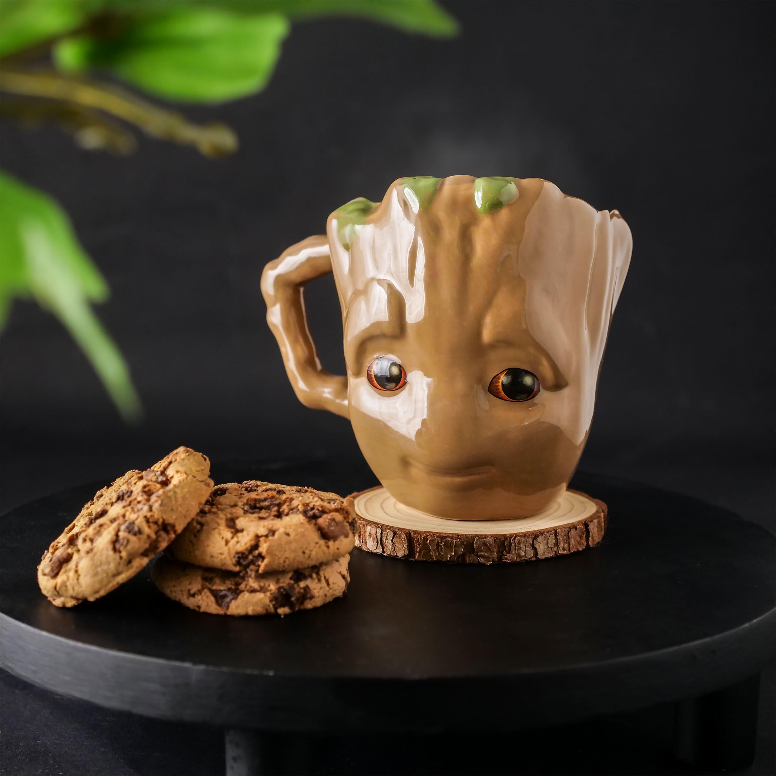 Elbenwald 3D Design Mug for Guardians of the Galaxy Fans - Groot Design - 10 x 11.5 x 13 cm - 450 ml - Ceramic - Brown - Image 2