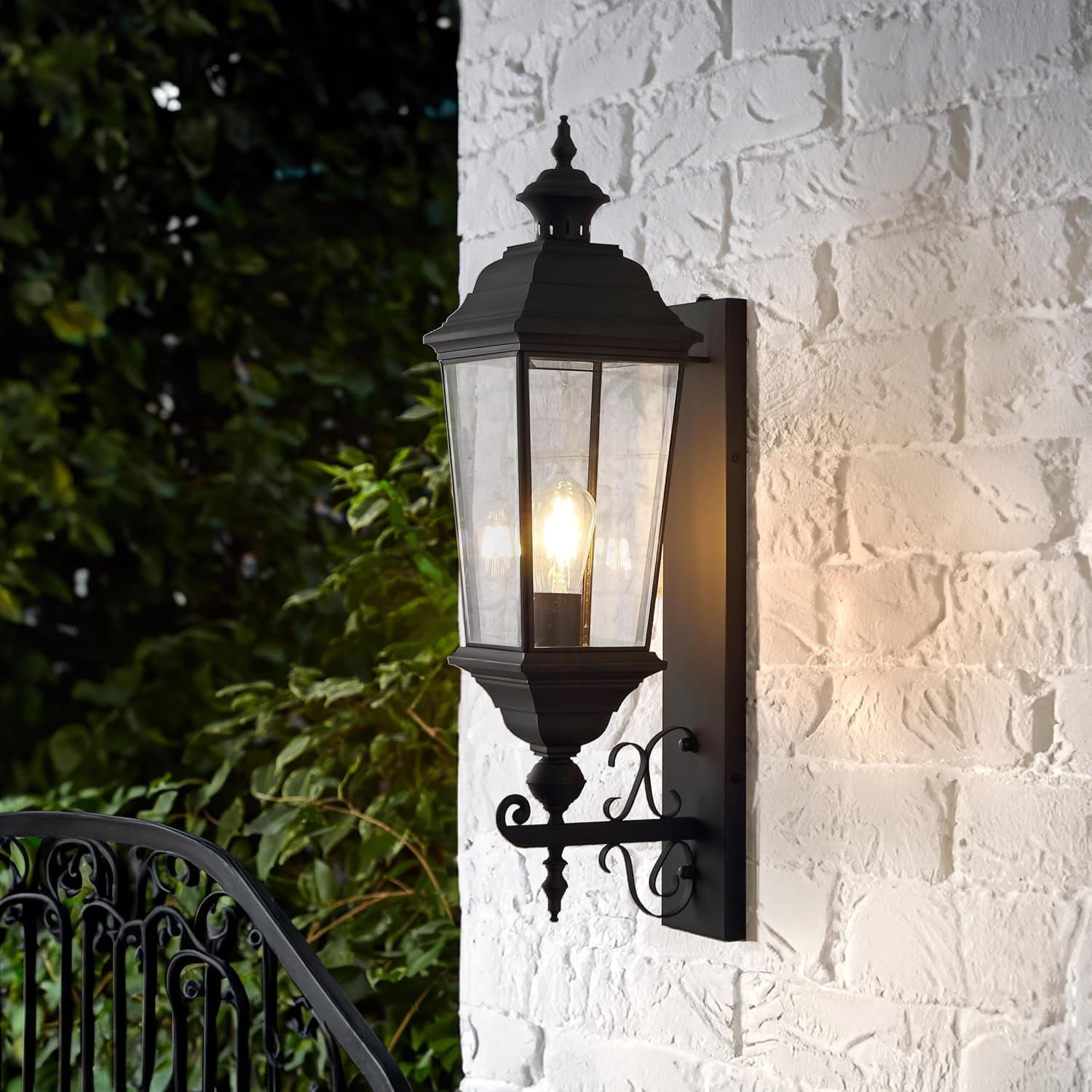 SAFAVIEH Lighting Collection Braden Black Metal Light Fixture Outdoor Wall Sconce (LED Bulb Included)