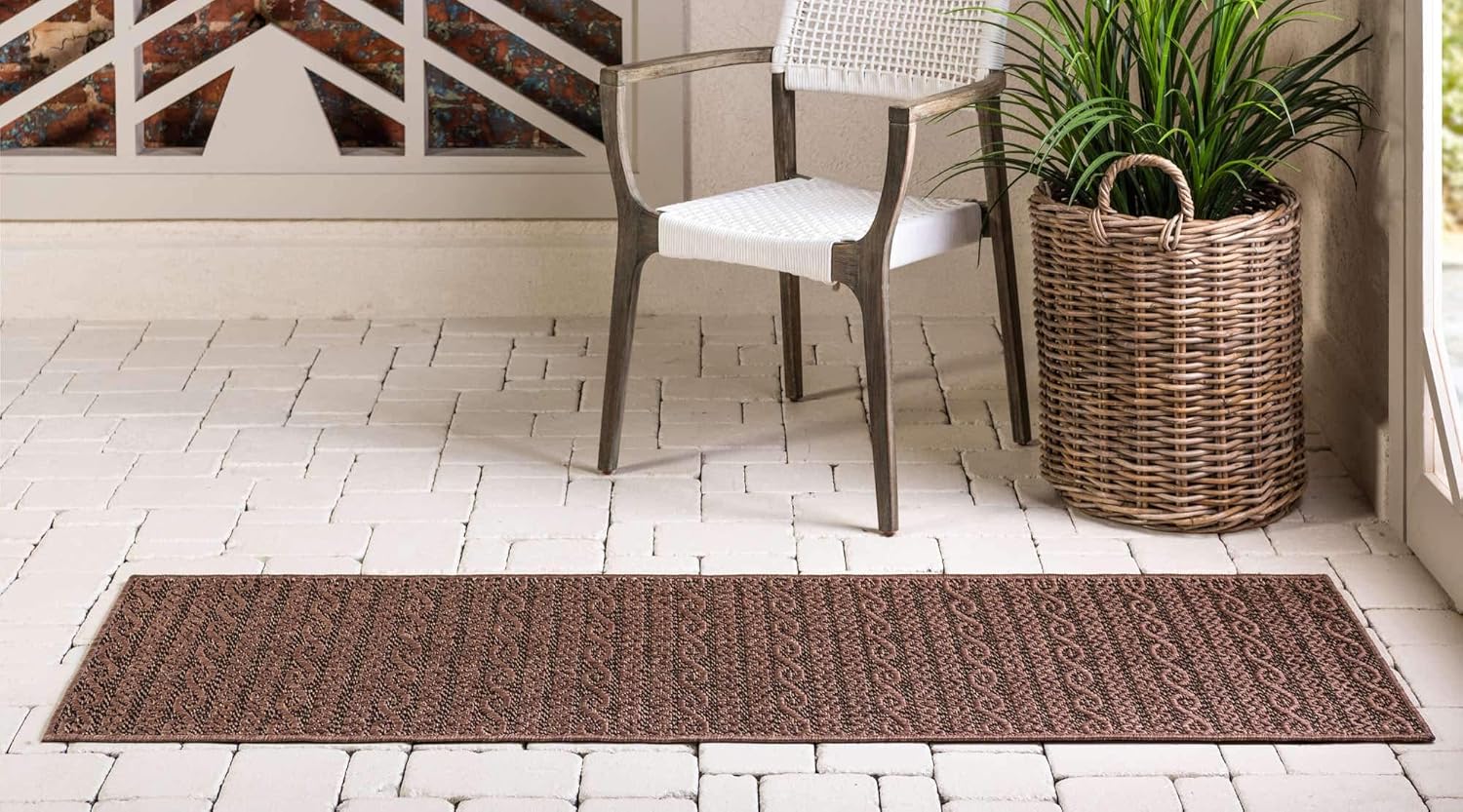 Unique Loom Outdoor Modern Collection Area Rug - Links (2' 2" x 6' Runner, Brown/ Black)