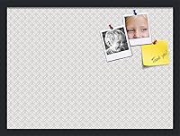 Vista 129 de PinPix Tablero de anuncios de corcho de 20 x 14 pulgadas. Este tablero decorativo enmarcado viene con diseño de círculos B W y un marco negro