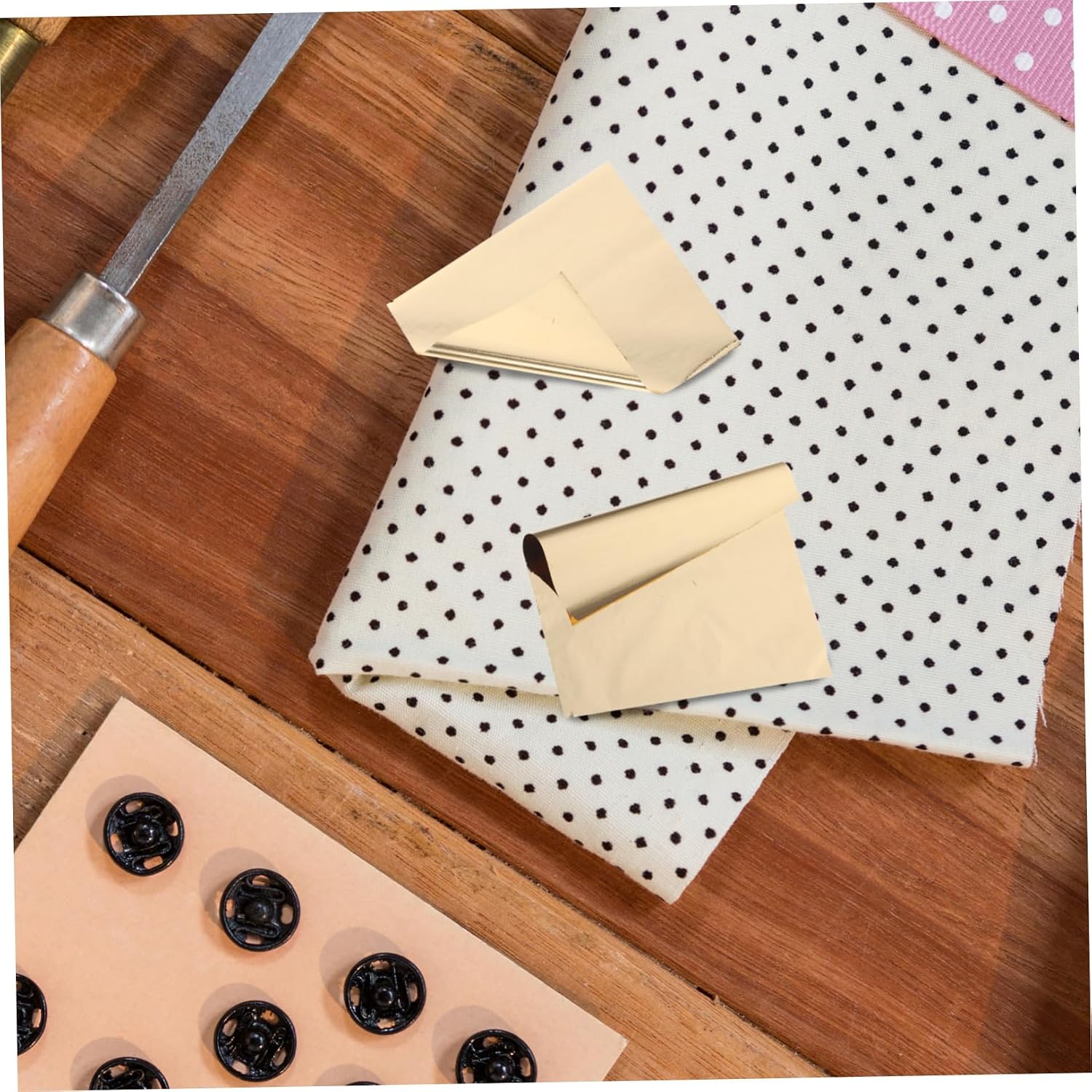 IWOWHERO 100pcs Lustrous Gold Leaf Sheets Foil Flakes Craft Paint Furnishings Foil Imitation Leaf Sheets Easy to Apply for DIY Projects