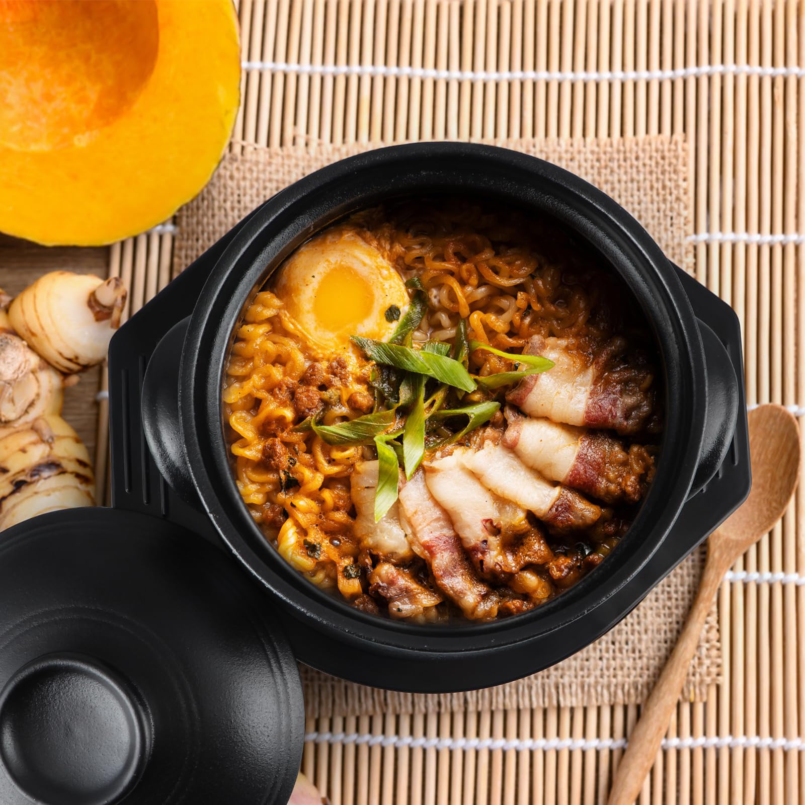 Skelang Bol Coréen Bibimbap, Bols en Céramique, Cassolette de Fruits de Mer avec Couvercle et Plateau, pour Cuisiner des Nouilles, de La Soupe, du Riz, Capacité 1,6 L (Noir Mat)