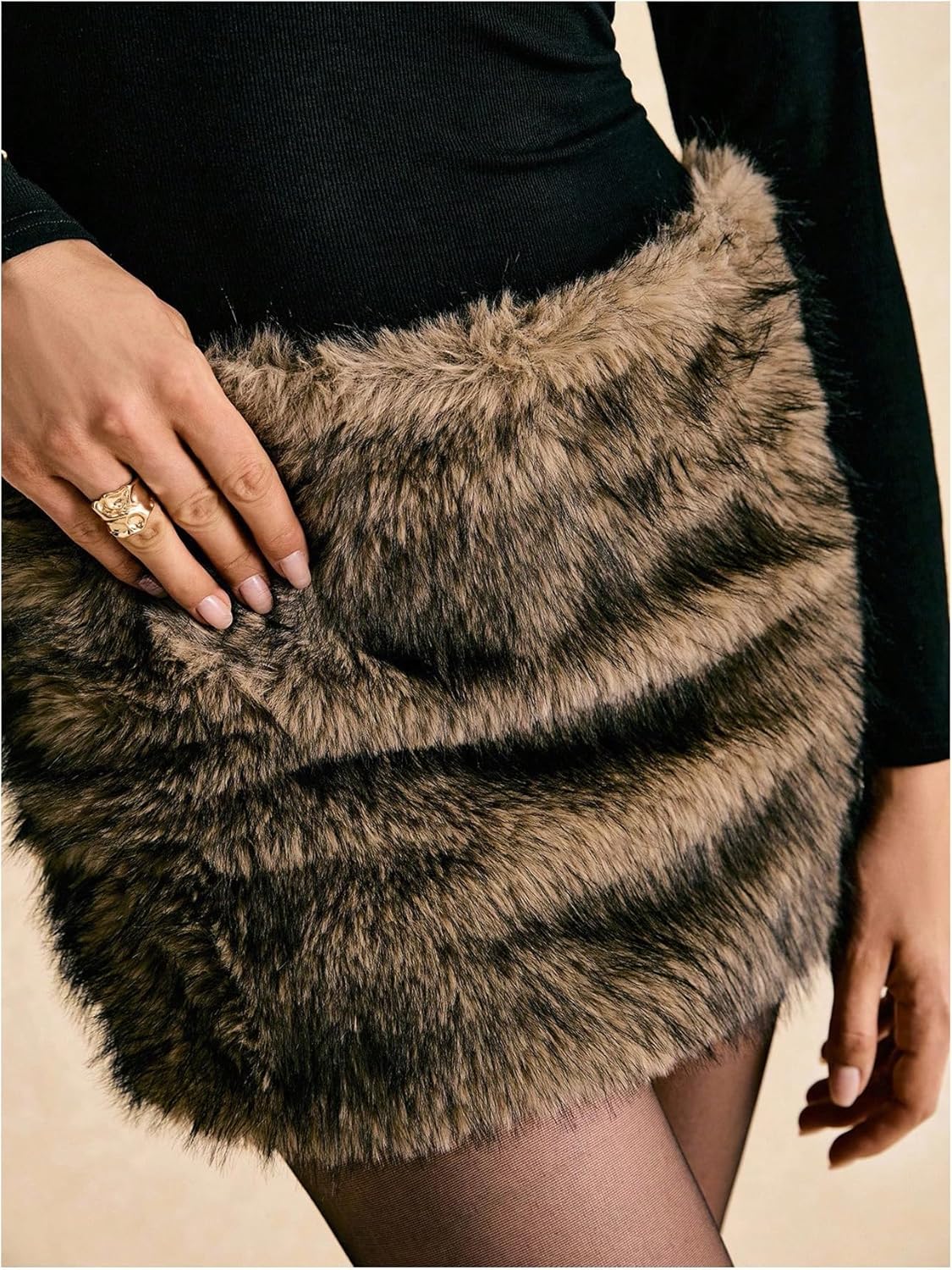 MakeMeChic Women's Faux Fur Low Waisted Mini Skirt Straight Hem Y2K Party Short Skirts - Image 5