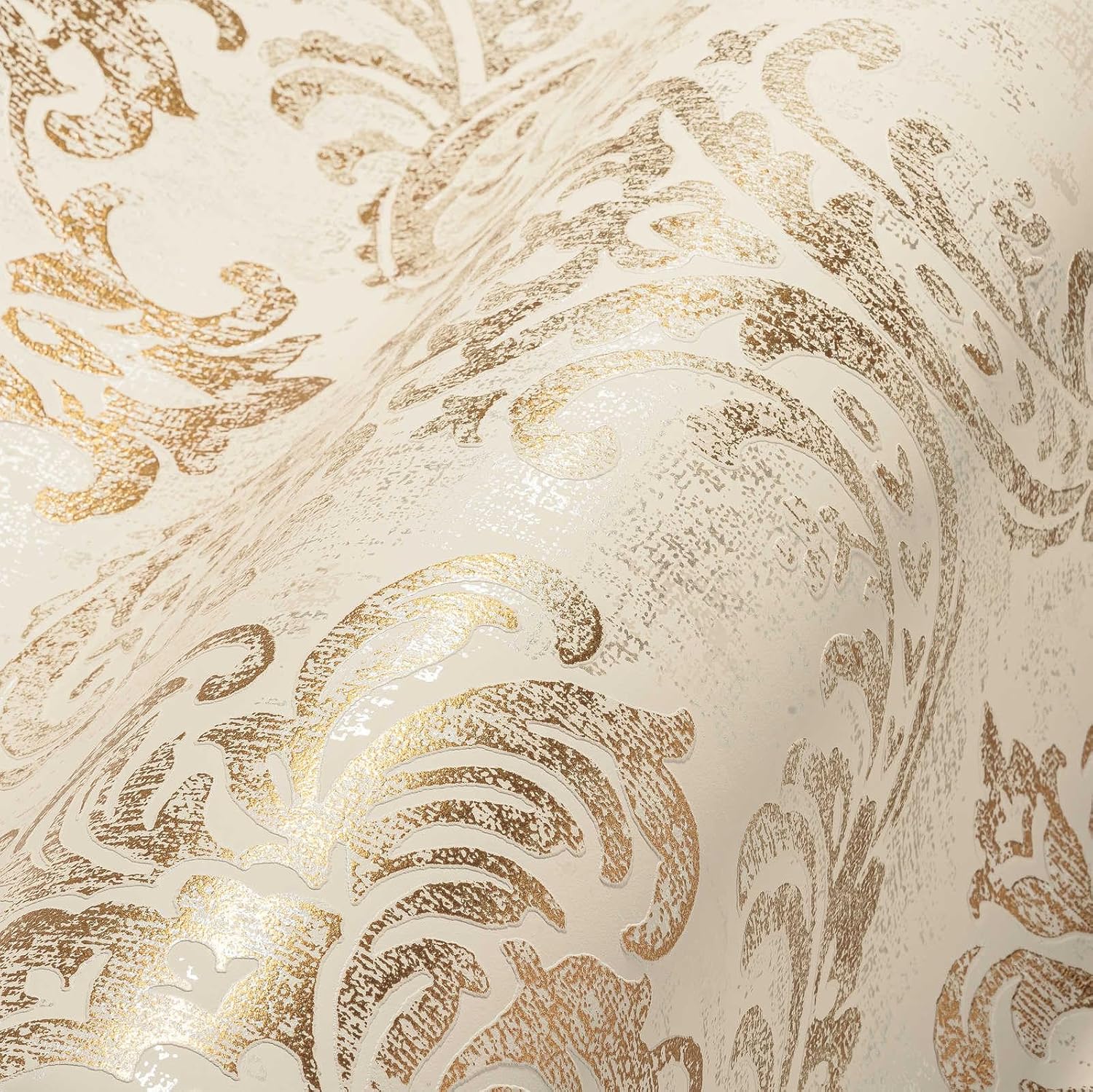 A.S. Création Livingwalls Travel Styles Non-Woven Wallpaper - Baroque Look in White and Gold - Classic Wallpaper for Various Rooms in 10.05 m x 0.53 m