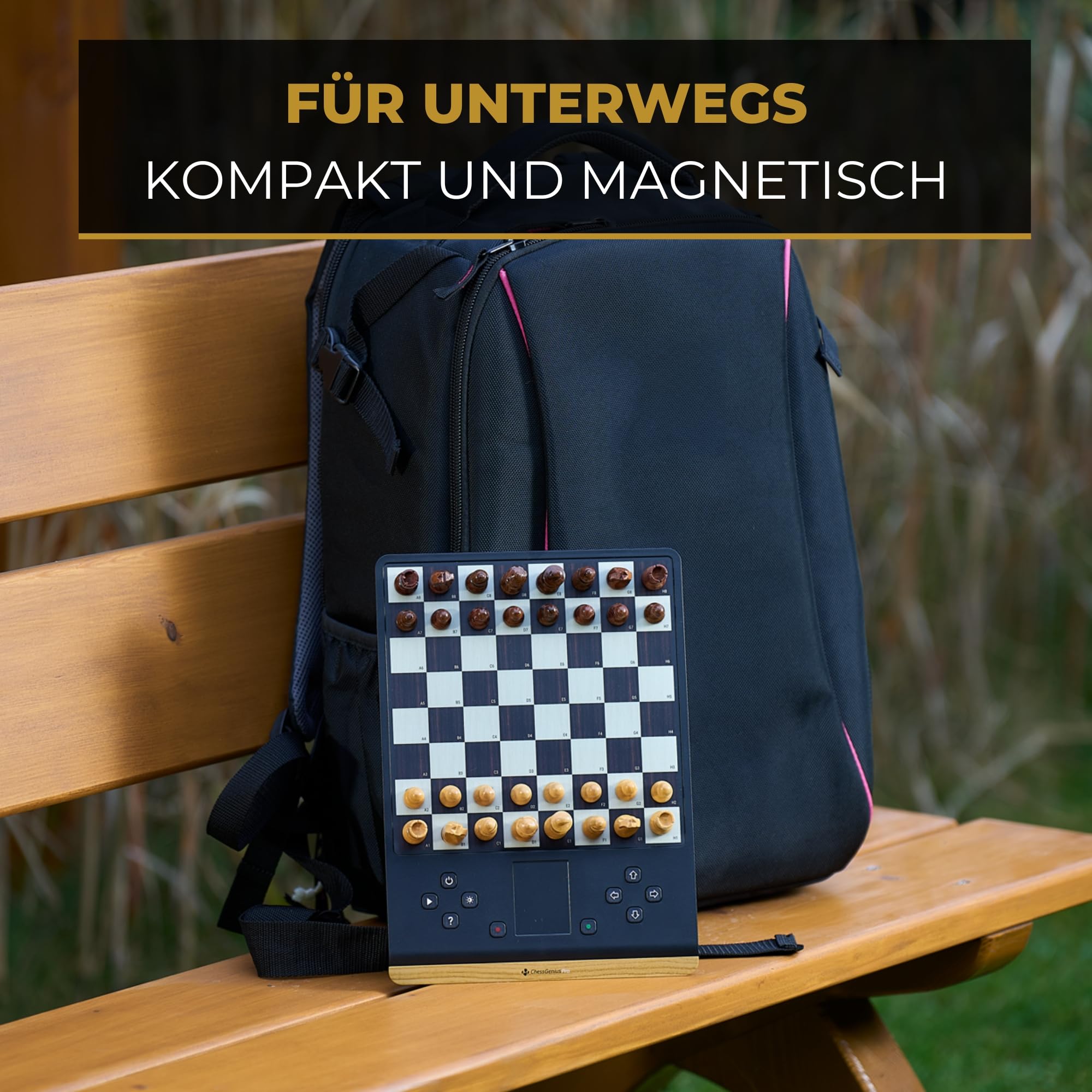 MILLENNIUM ChessGenius Pro Wood Edition Schachcomputer – Edle Holzoptik mit Echtholzfiguren, benutzerfreundliche Bedienung, mobil und vielseitig, ideal für Hobbyspieler mit KI-Lernfunktionen