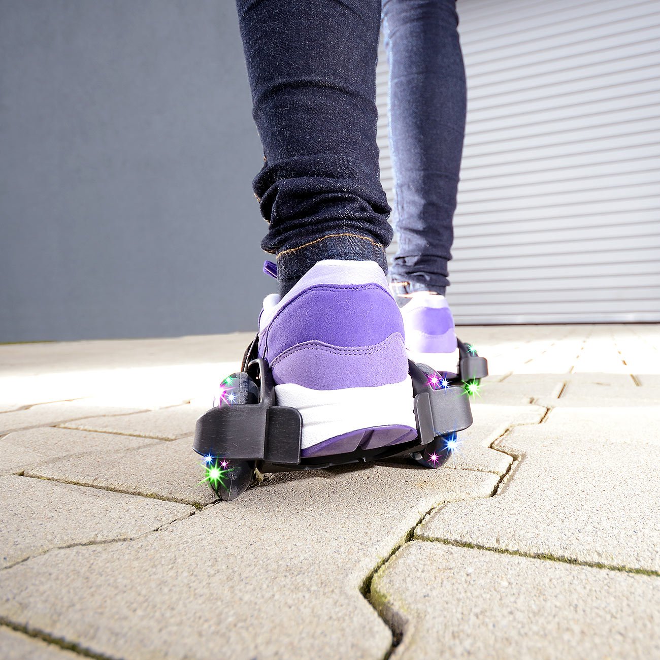 Speeron Rollschuh: Fersenroller mit blinkenden LEDs (Fersen Scooter, Fersen Roller, an)