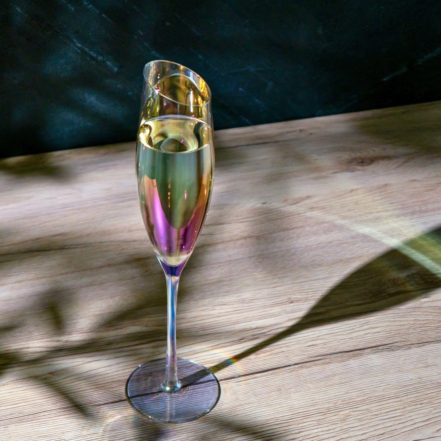 Intirilife 6x Flûte à Champagne avec bord moderne et reflets arc-en-ciel - 150 ml de contenance - Flûte à champagne Prosecco Verre cristal résistant au lave-vaisselle antichoc