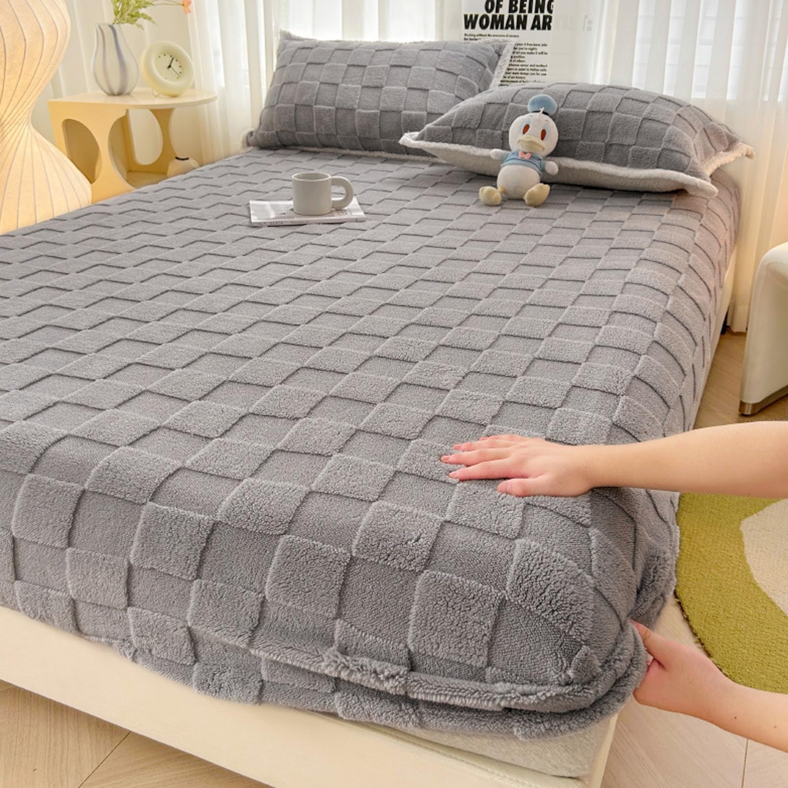 Luxury Mattress Covers Plush Bed Sheet Mattress Protector Fitted Sheet，lannel Ultra Soft Solid Color Fitted Bed Sheets Breathable Sheets, Pillowcases Elastic Fitted Mattress Topper(Grey plaid,150*200c