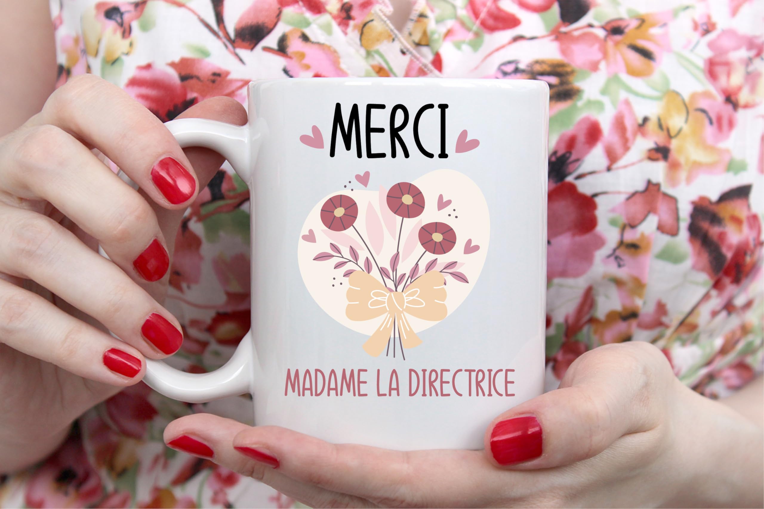 Mug Blanc 330 ml – "Merci Madame la Directrice" avec Dessin de Bouquet de Fleurs – Cadeau de Remerciement Élégant pour une Directrice, Idée Cadeau Appréciation