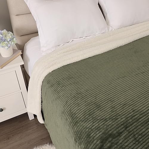 Miniatura 3 de Life Comfort Ultimate Sherpa - Manta de poliéster de felpa de 90 x 90 pulgadas, súper suave para todas las estaciones, manta acanalada de lujo