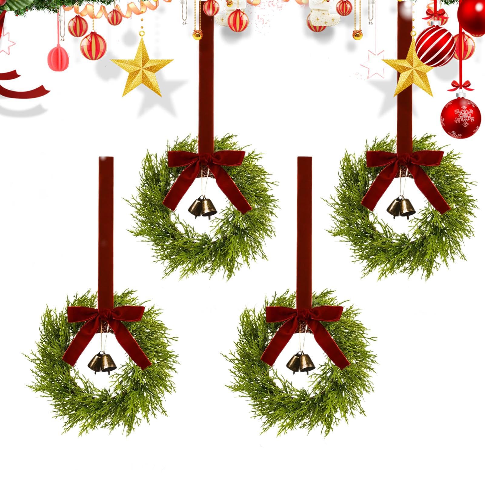 Petites couronnes de Noël pour armoires ornées de clochettes vintage