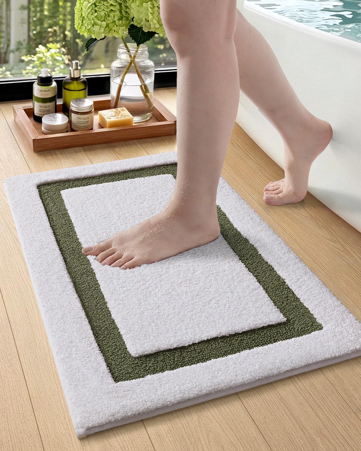 Color&Geometry Extra Soft Absorbent Microfiber Bath Rugs, Non-Slip Bathroom mat, Small Washable Plush Bath Mats for Bathroom, Shower, Tub, Laundry, 17x30, White Green