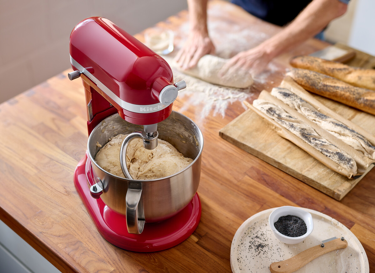KitchenAid Artisan Kaldırılabilir Kaseli Stand Mikser, Empire Red