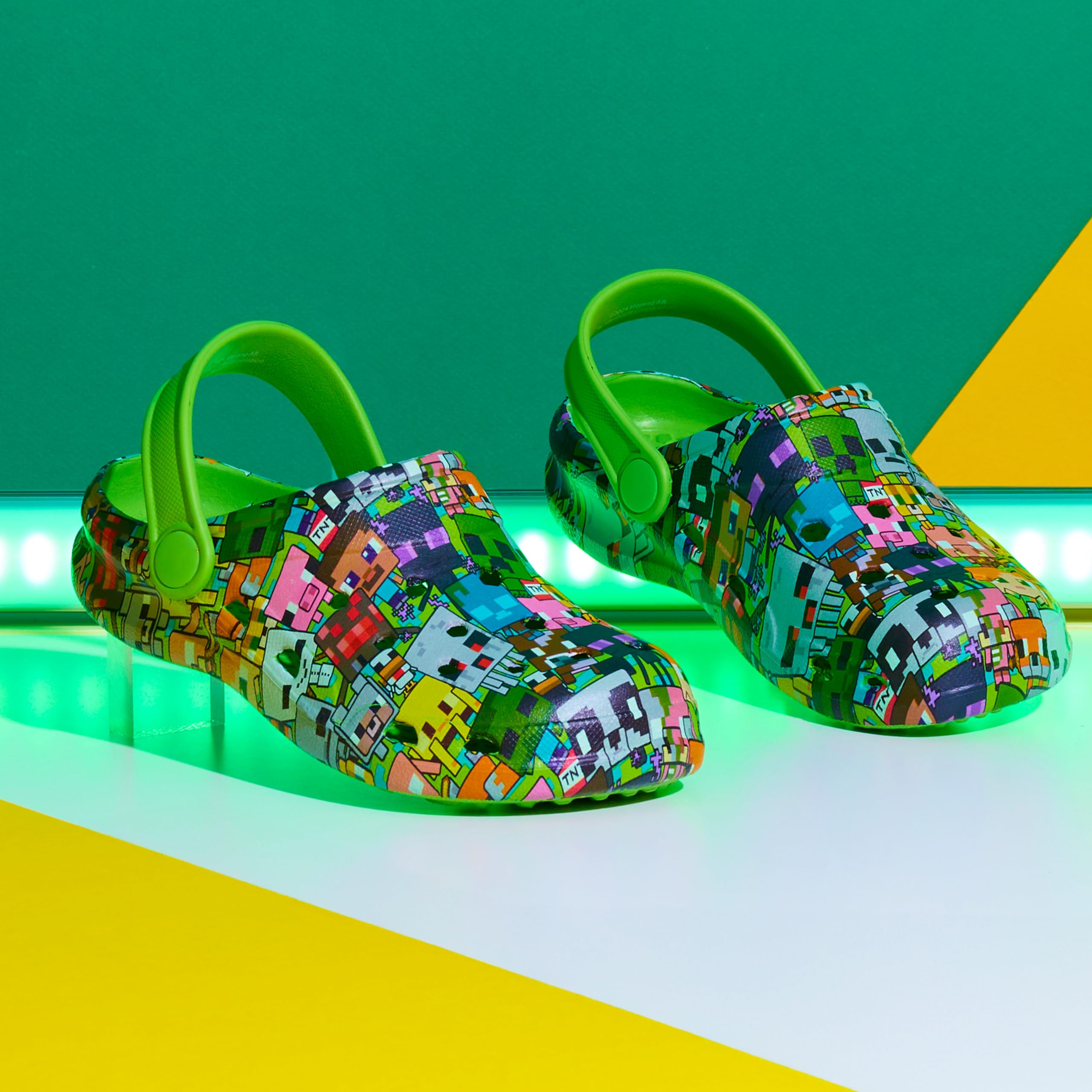 Minecraft Zuecos Niño Piscina con o sin Charms Sandalias de Playa Cerradas Zapatillas Verano con Correa Regalos para Gamers