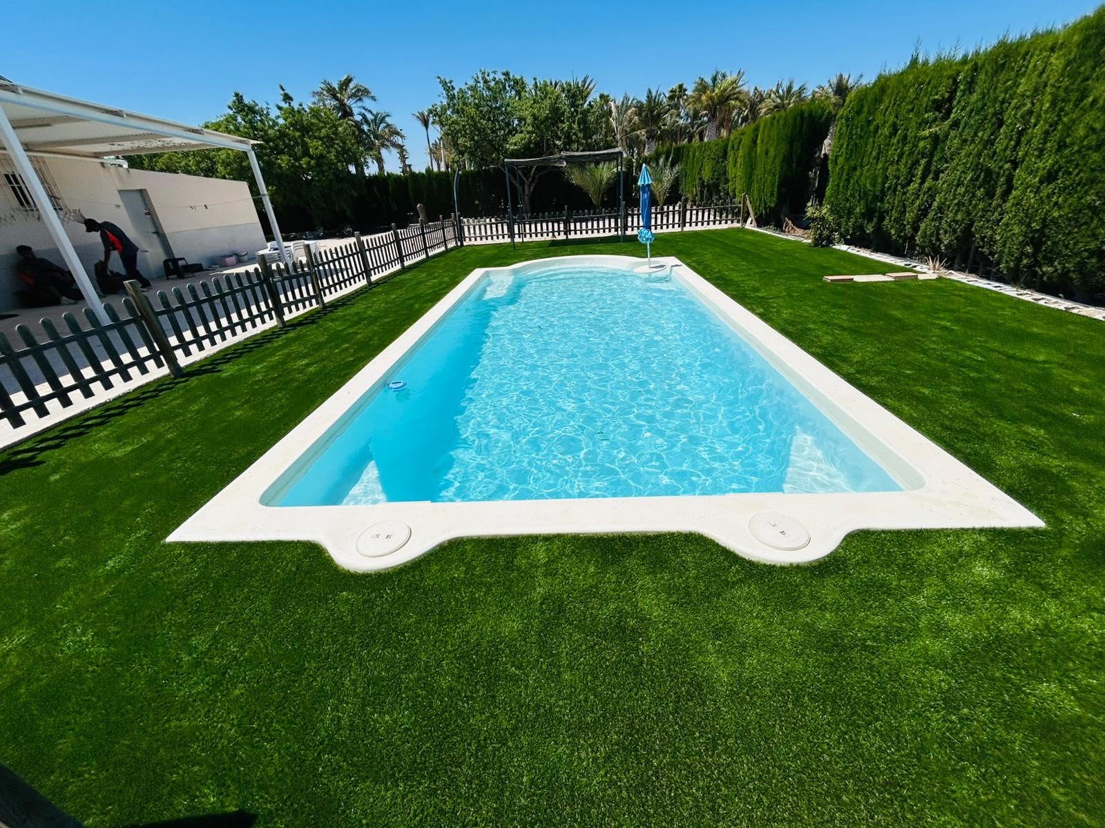 Prato Artificiale 40 mm Esterno Ideale per Piscine, Terrazze, Rotoli di Multi-Misure di Taglio a Scegliere. Mod Madrid (2 mx4 m = 8 m2)