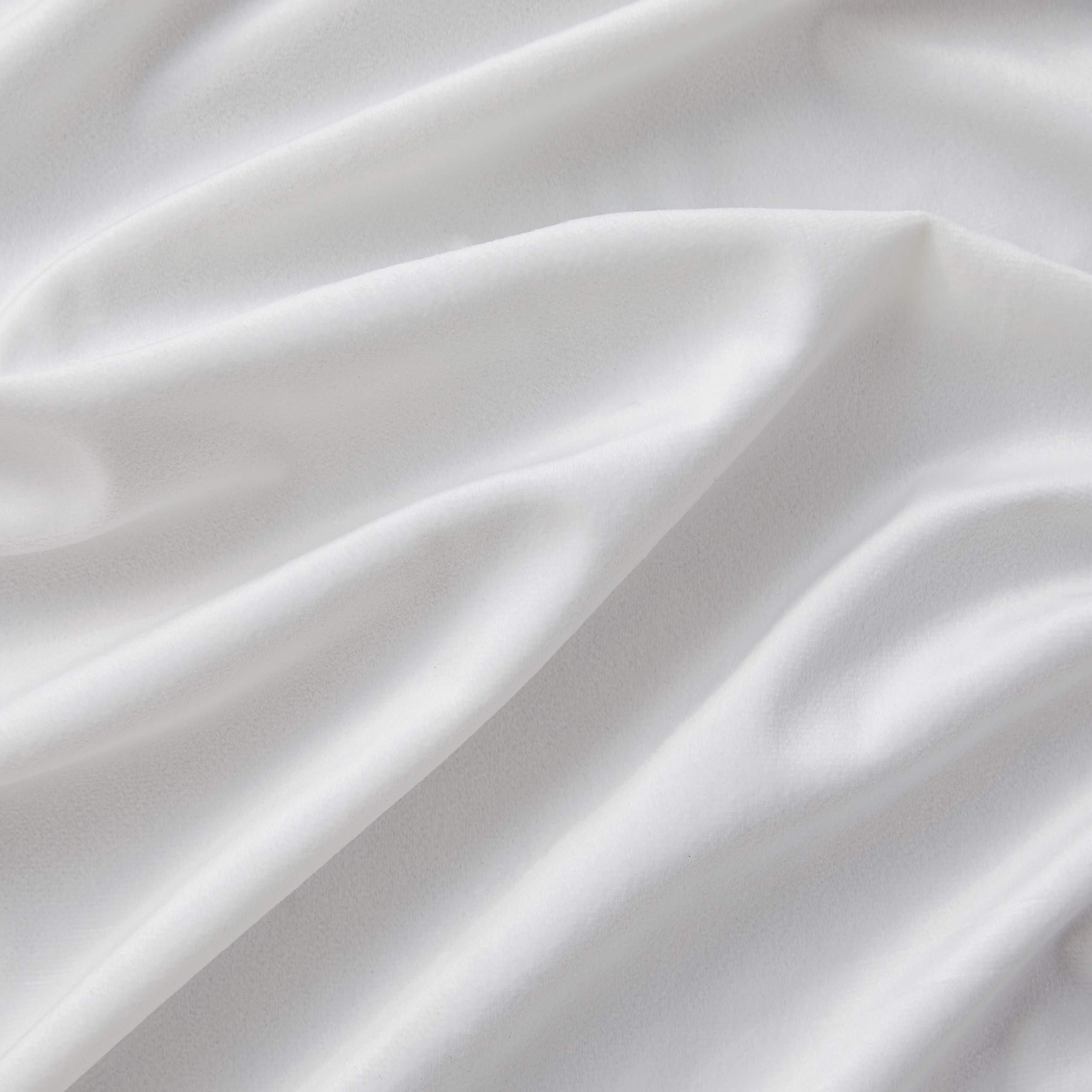 HLC.ME LOPEZ Vorhänge aus Kunstsamt, 244 cm – Vorhänge mit Samtgefühl, Schlaufen auf der Rückseite, Fensterbehandlungspaneele für Schlafzimmer & Wohnzimmer, 137 B x 244 L pro Paneel, Weiß (2 Stück)