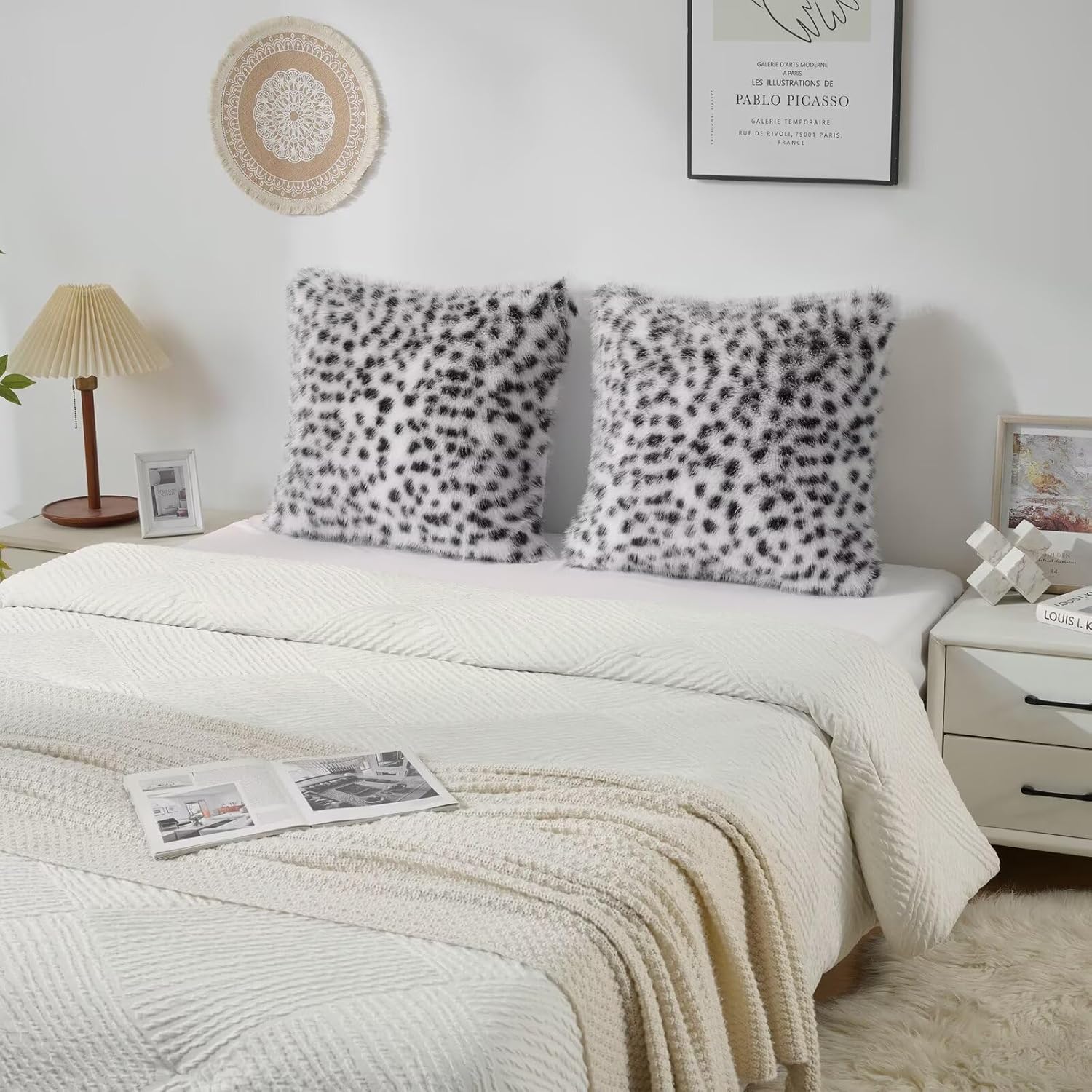 Set of 2 Decorative Throw Pillow Covers Luxury Fluffy Faux Fur Cozy Cushion Cover Pillowcase for Couch Sofa Bed Living Room Home Decor Snow Leopard-18 * 18inch