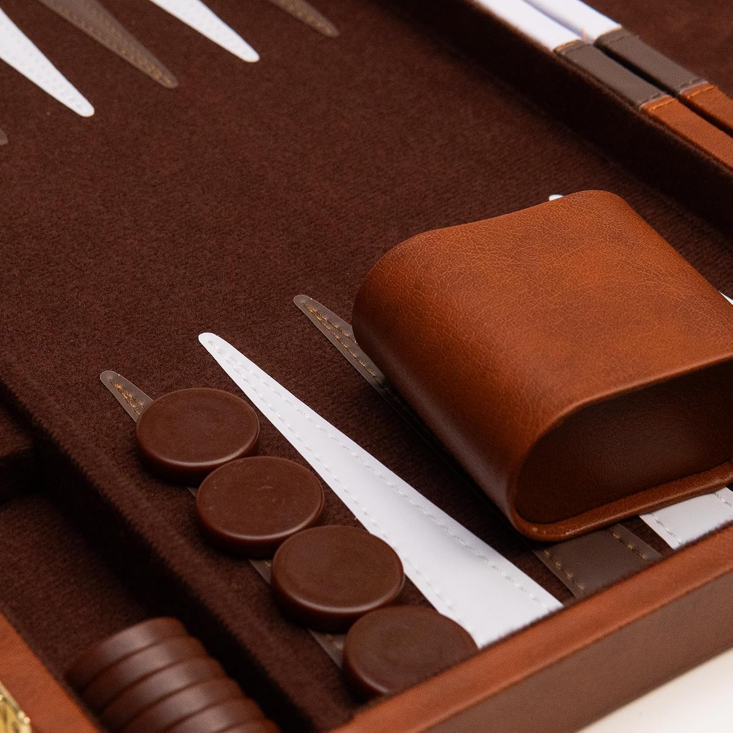 Jeu de société Backgammon - Étui en cuir de luxe - Intérieur en feutre - Marron - Jeu de société populaire - Taille XL (53,3 cm)