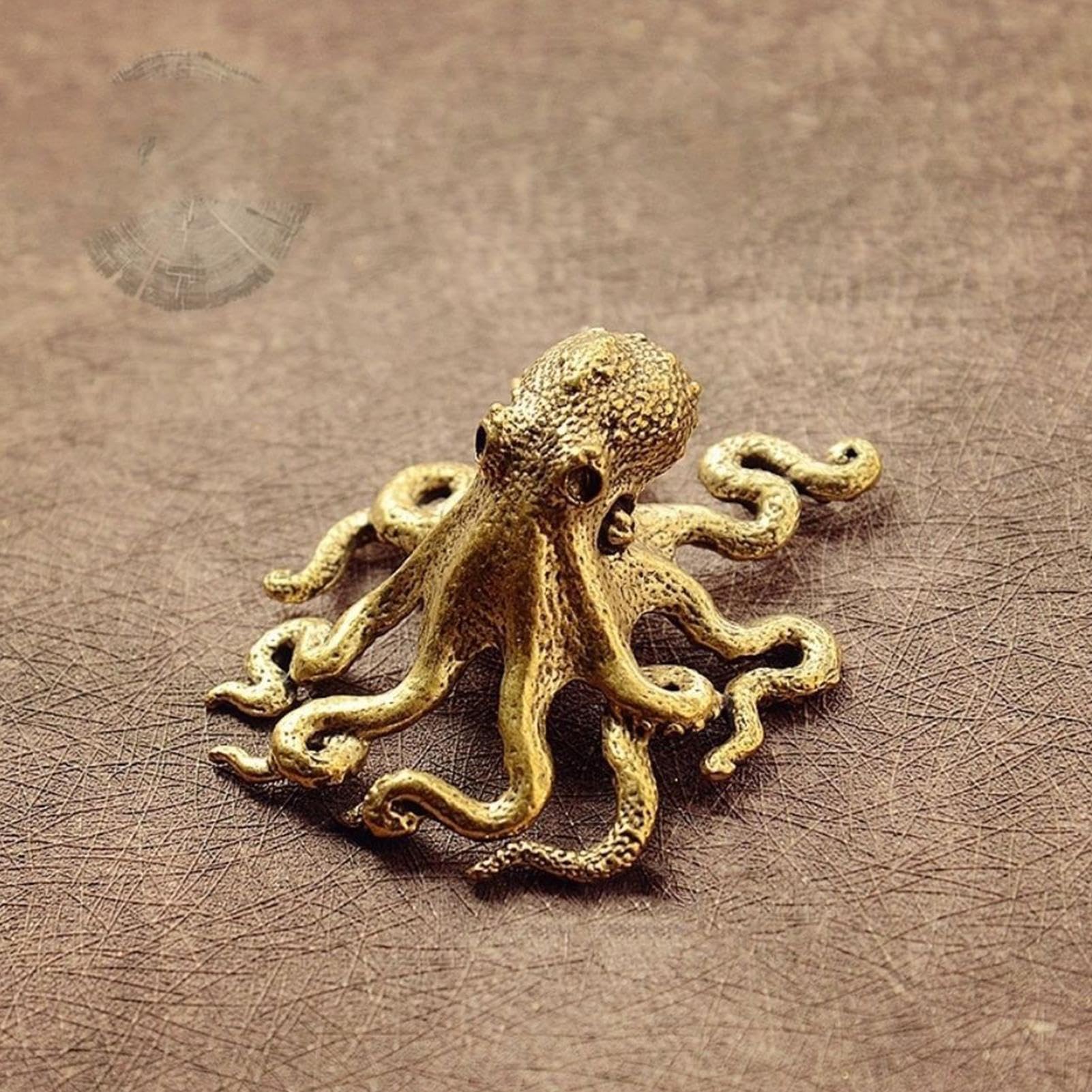 Amazon.co.jp: タコの飾り – 5.5cm | タコの彫刻 | ソリッドタコの置物