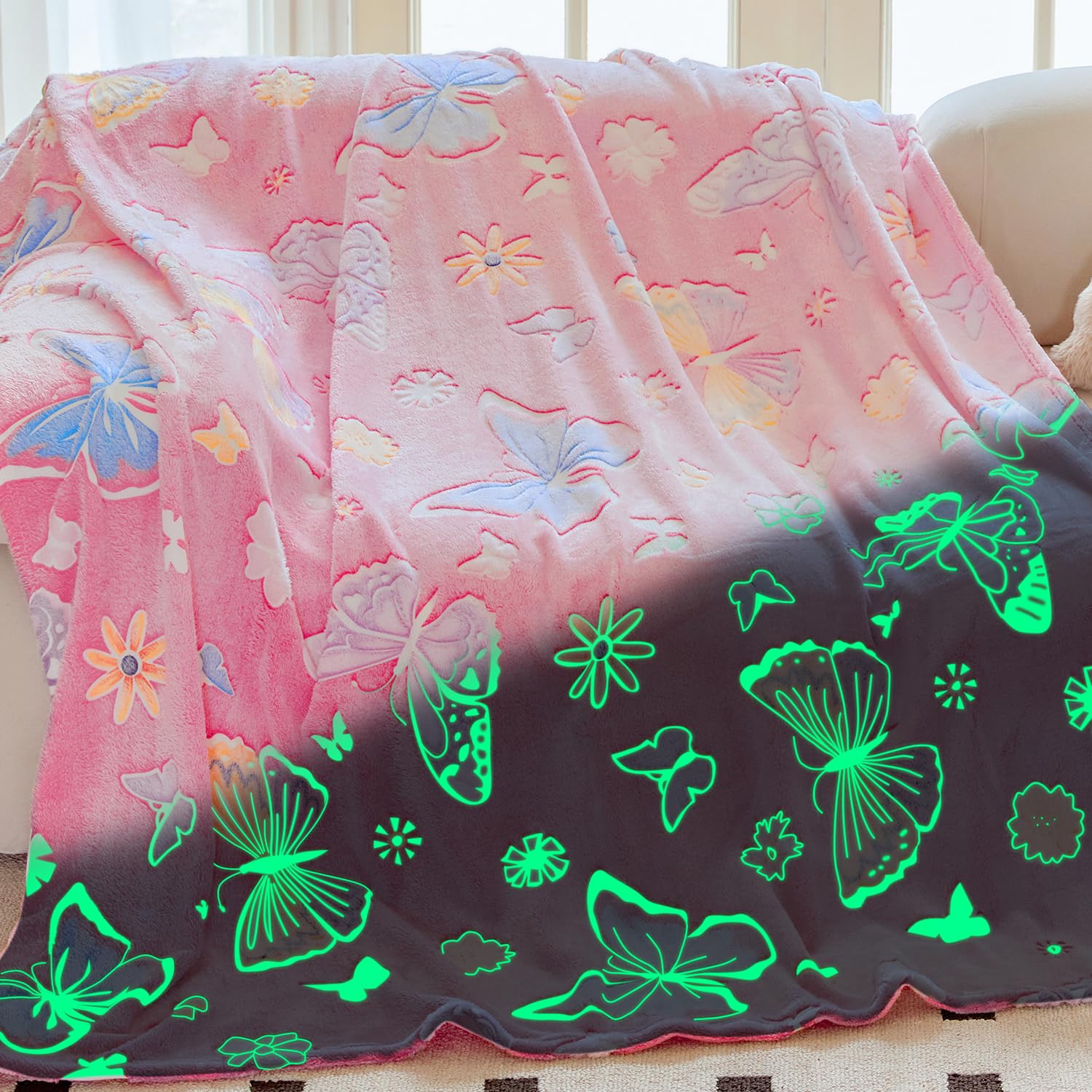OLAOLA Butterfly Glow in The Dark Blanket for Kids Soft Flannel Throw Blankets Butterflies Gifts for Boys Girls Warm Cosy Sofa Bed Throws (130 x 150cm