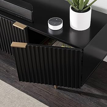 黒 Modern Furniture Sales モダンファニチャーセールス 日本製のイームズシェルチェアがありました | 名作家具と