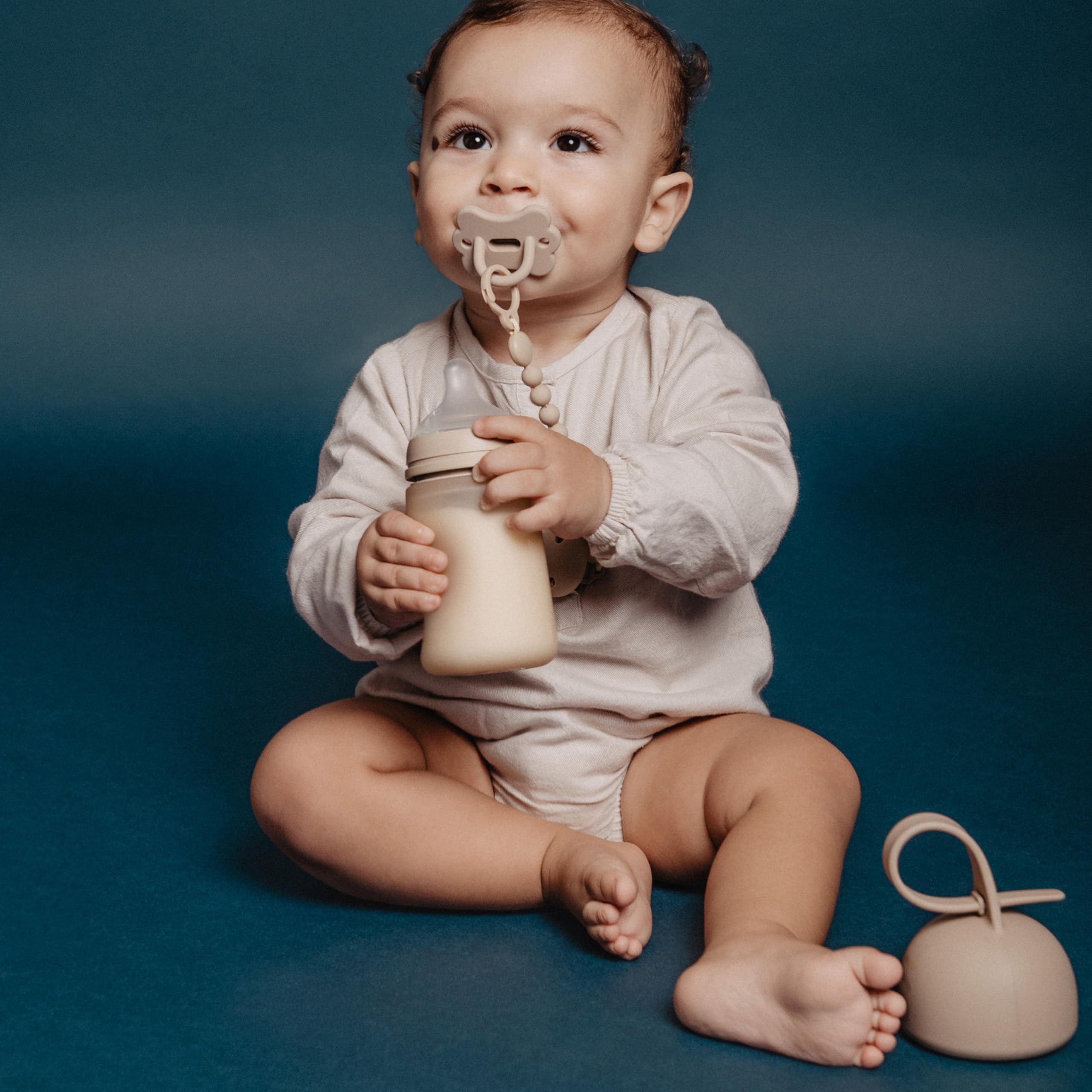 Suavinex, Sucette Tout Silicone pour Nouveau-nés, pour Bébé 0/6 Mois et Naissance, avec Tétine Symétrique SX Pro, Réversible, Super Douce et Souple, Idéal pour Dormir, Butterfly, Irish Cream - 3