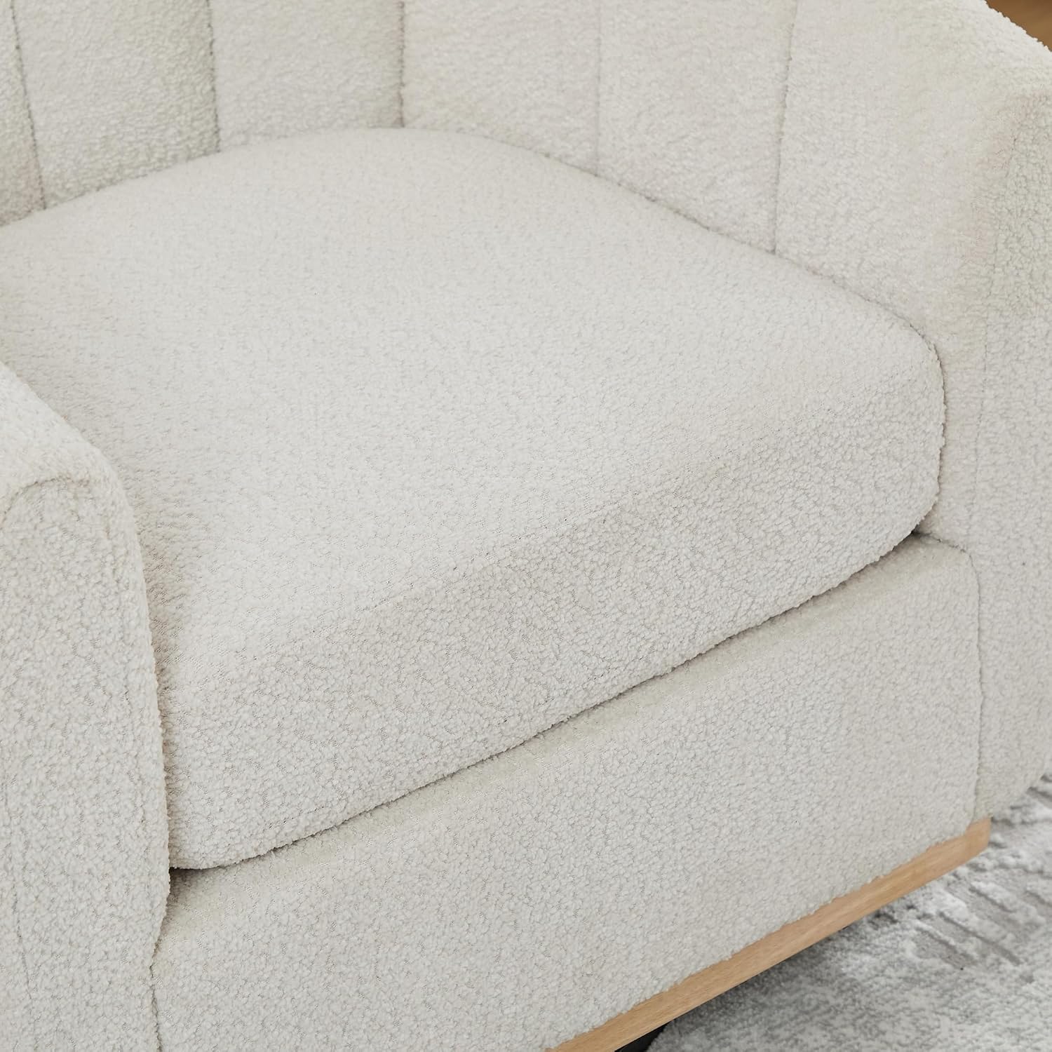 31.89" Wide Modern Chenille Swivel Chair – Tufted Pumpkin-Shape Barrel Armchair with Metal Base, 360° Rotating Cushioned Club Chair for Living Room, Bedroom, Office, Lounge(Ivory)