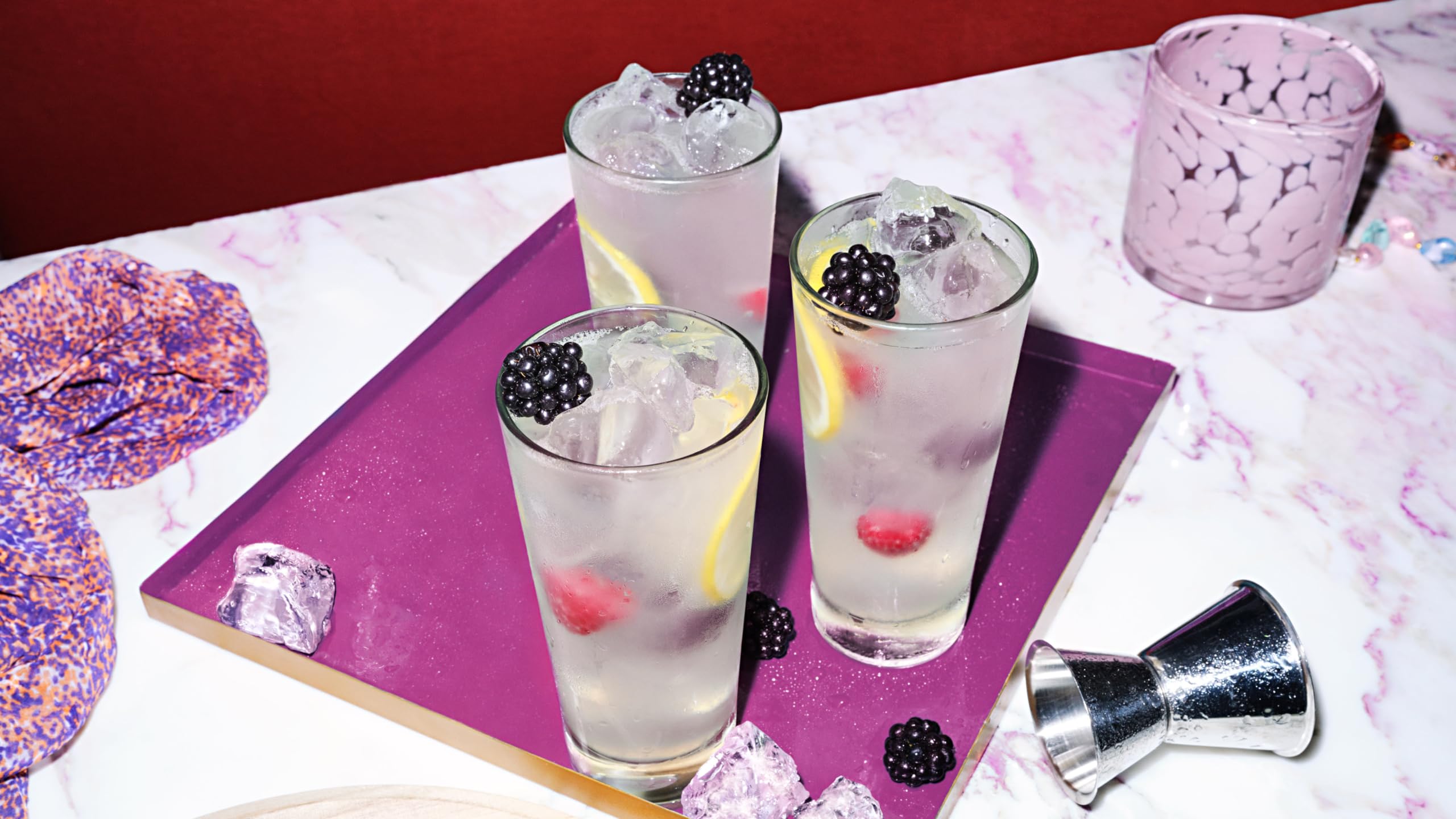 Absolut Vodka Wild Berri, Wodka mit fruchtig-intensivem Wildberry-Geschmack und ohne zusätzlichen Zucker, für Cocktails und Longdrinks, 38 Prozent Volumen, 1 x 1L