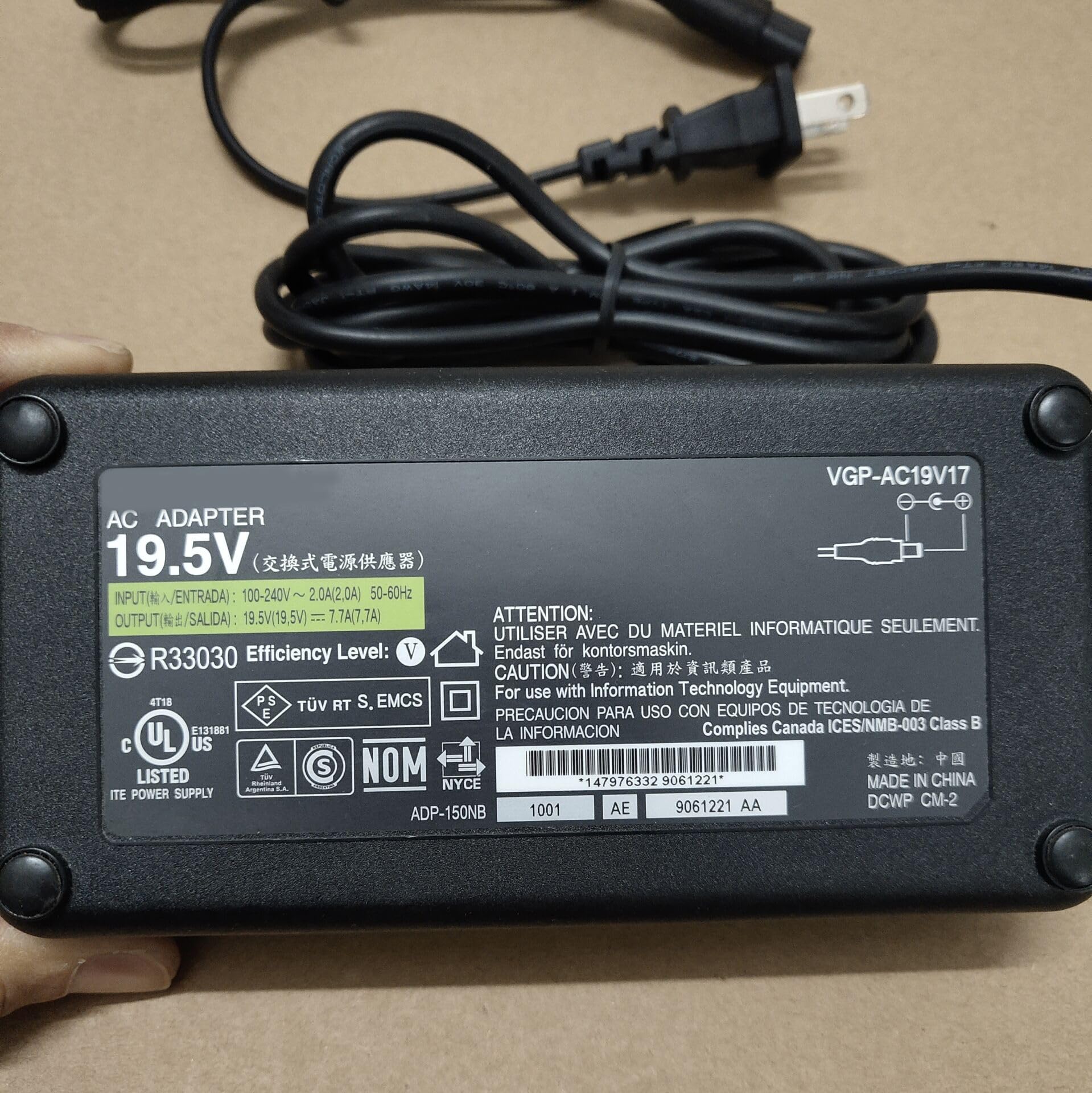 Nouveau Chargeur Adaptateur Secteur 19.5V 7.7A 150W VGP-AC19V18 Compatible avec Sony VGP-AC19V17
