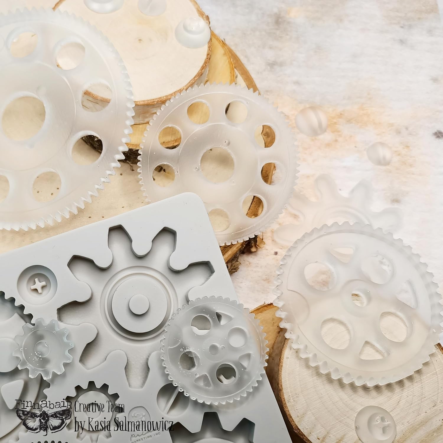 Prima Marketing Inc, Finnabair - Moulds - Large Gears - 1 pc, 5x8 in Copyright #VA0002330246