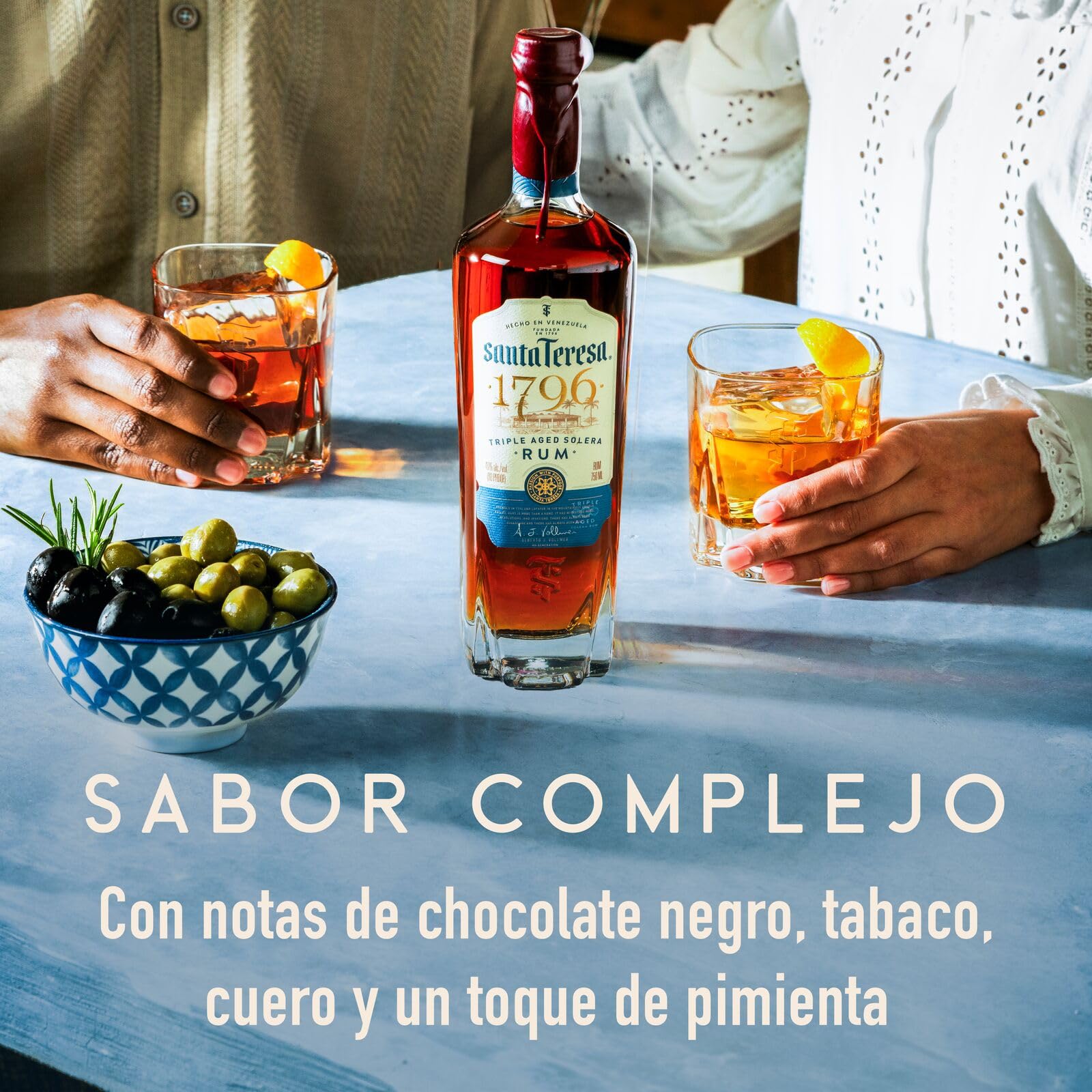 Ron de solera con triple añejamiento Santa Teresa 1796, 40 % vol., 70 cl / 700 ml, ron oscuro venezolano super premium Single State acabado en barricas de roble