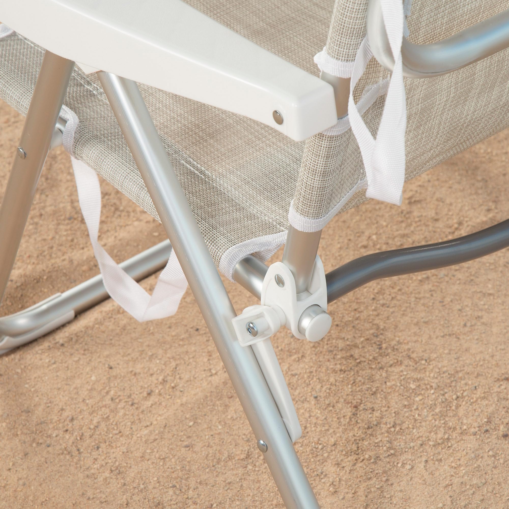 AKTIVE 62641 - Silla de Playa Plegable Antivuelco Crema, Reclinable 5 Posiciones, Resistente y Ligera con asa de Transporte y cojín, Peso máx. soportado 110Kg., Medidas 48x60x90cm, Sillas de Playa