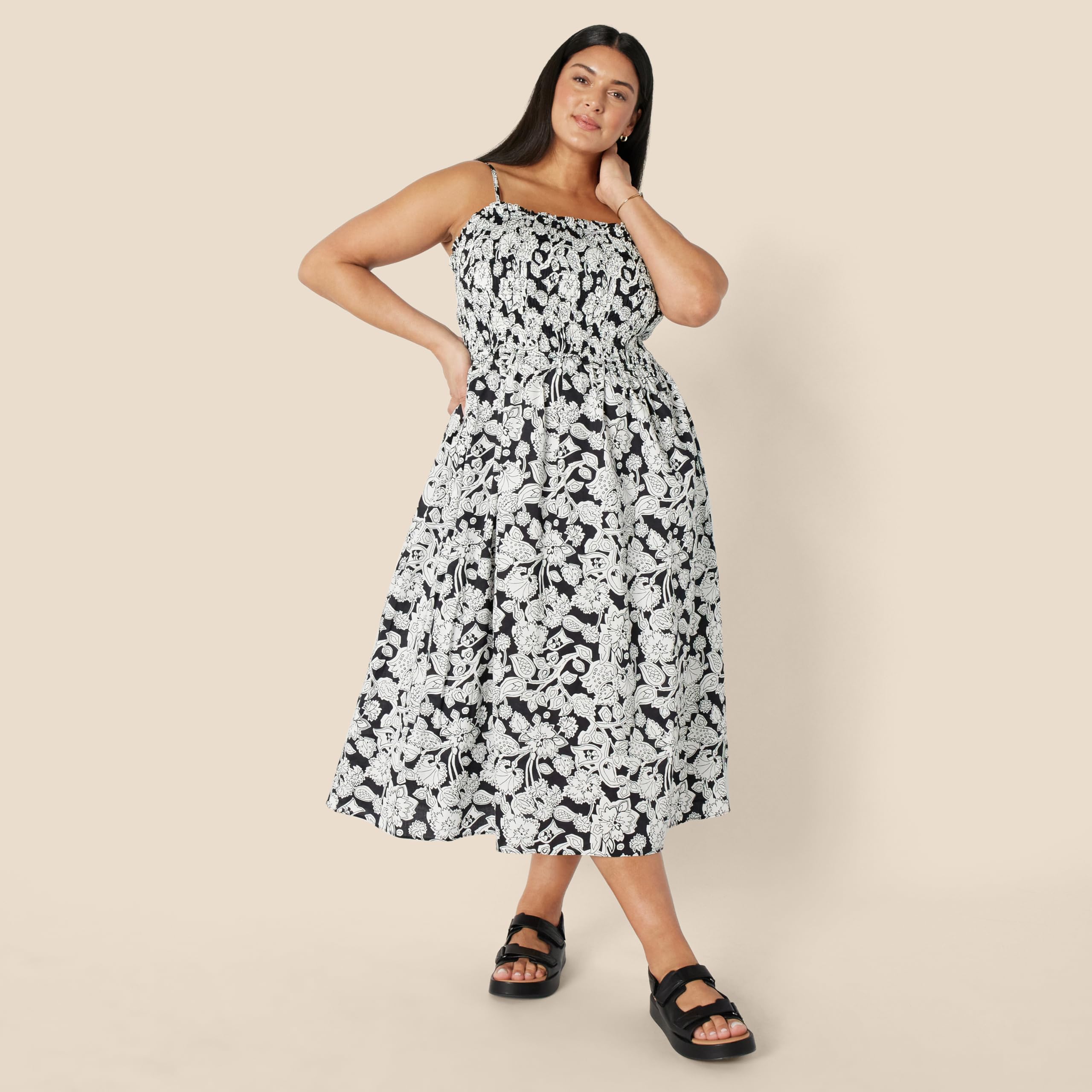 Amazon Essentials Robe à Corsage Smocké en Satin de Coton, Coupe Classique Femme