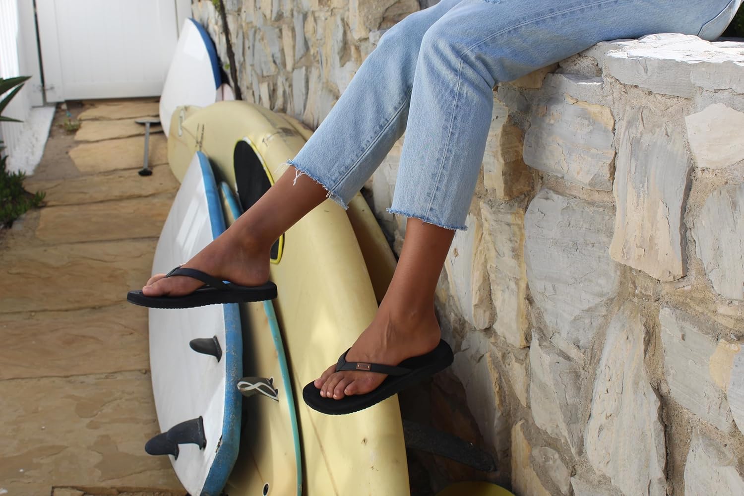 Flojos Billie Women's Flat Sandal, Black/Black - Image 8